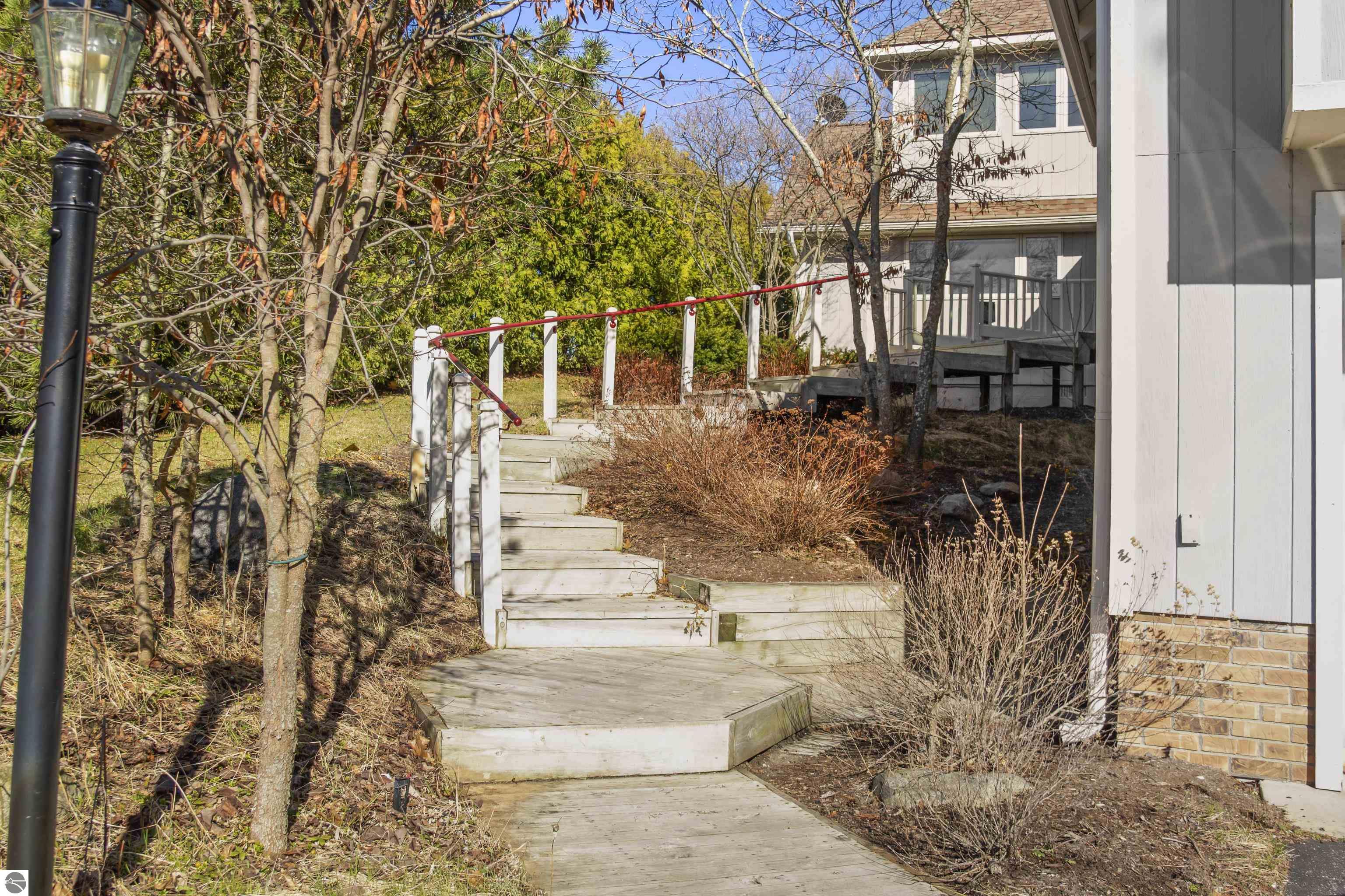 4512 Mollineaux Road