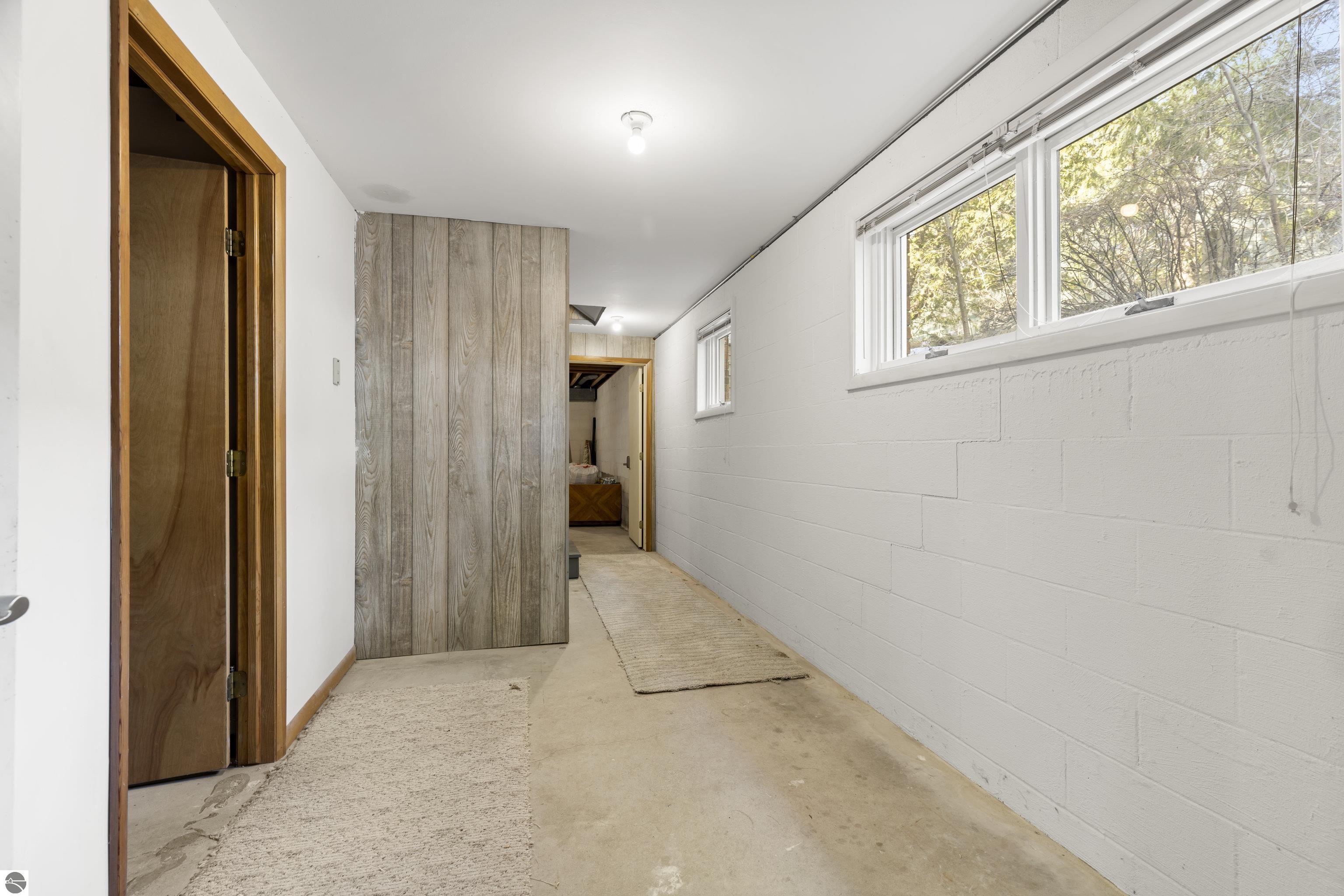 4512 Mollineaux Road