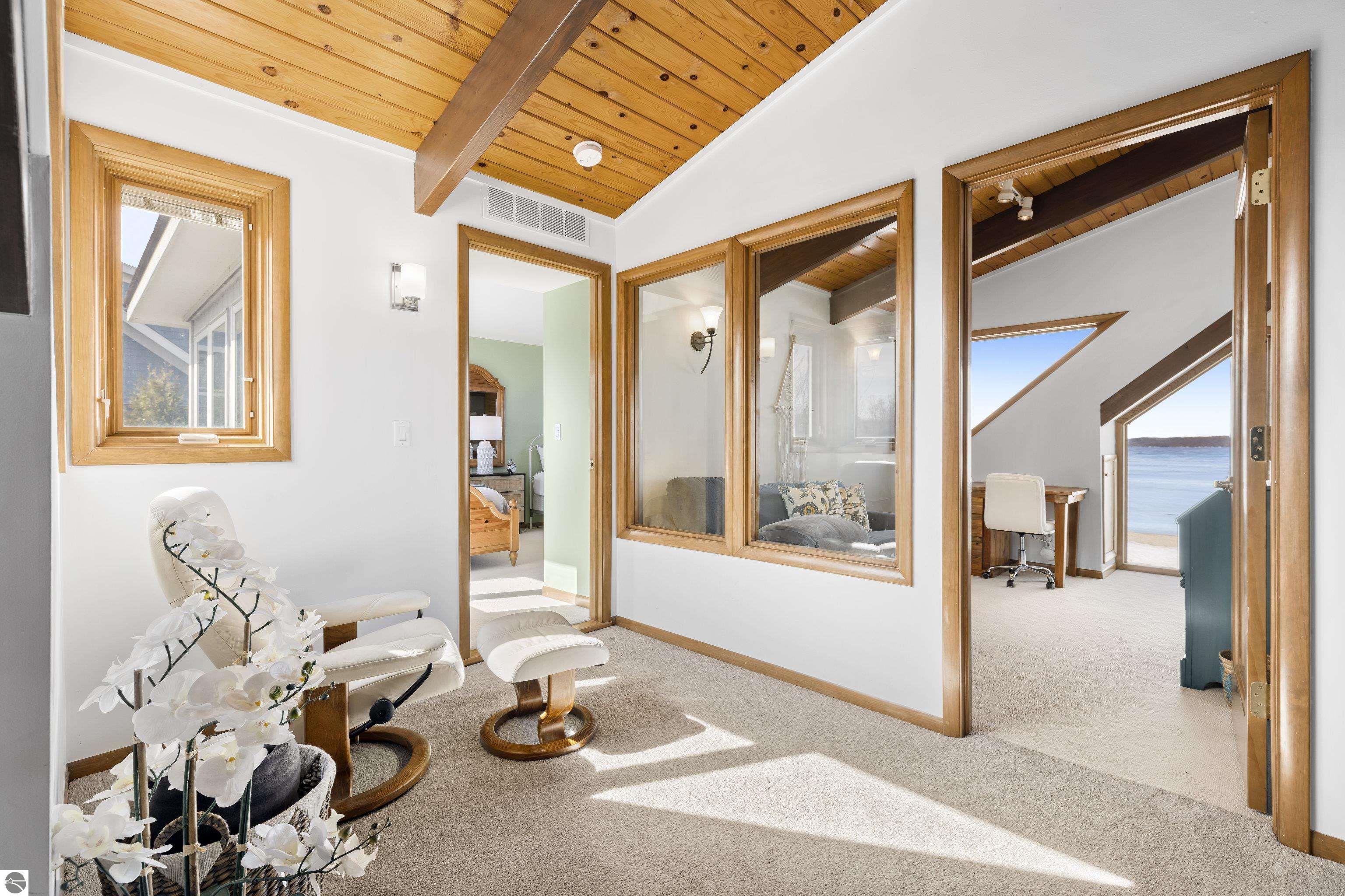 4512 Mollineaux Road