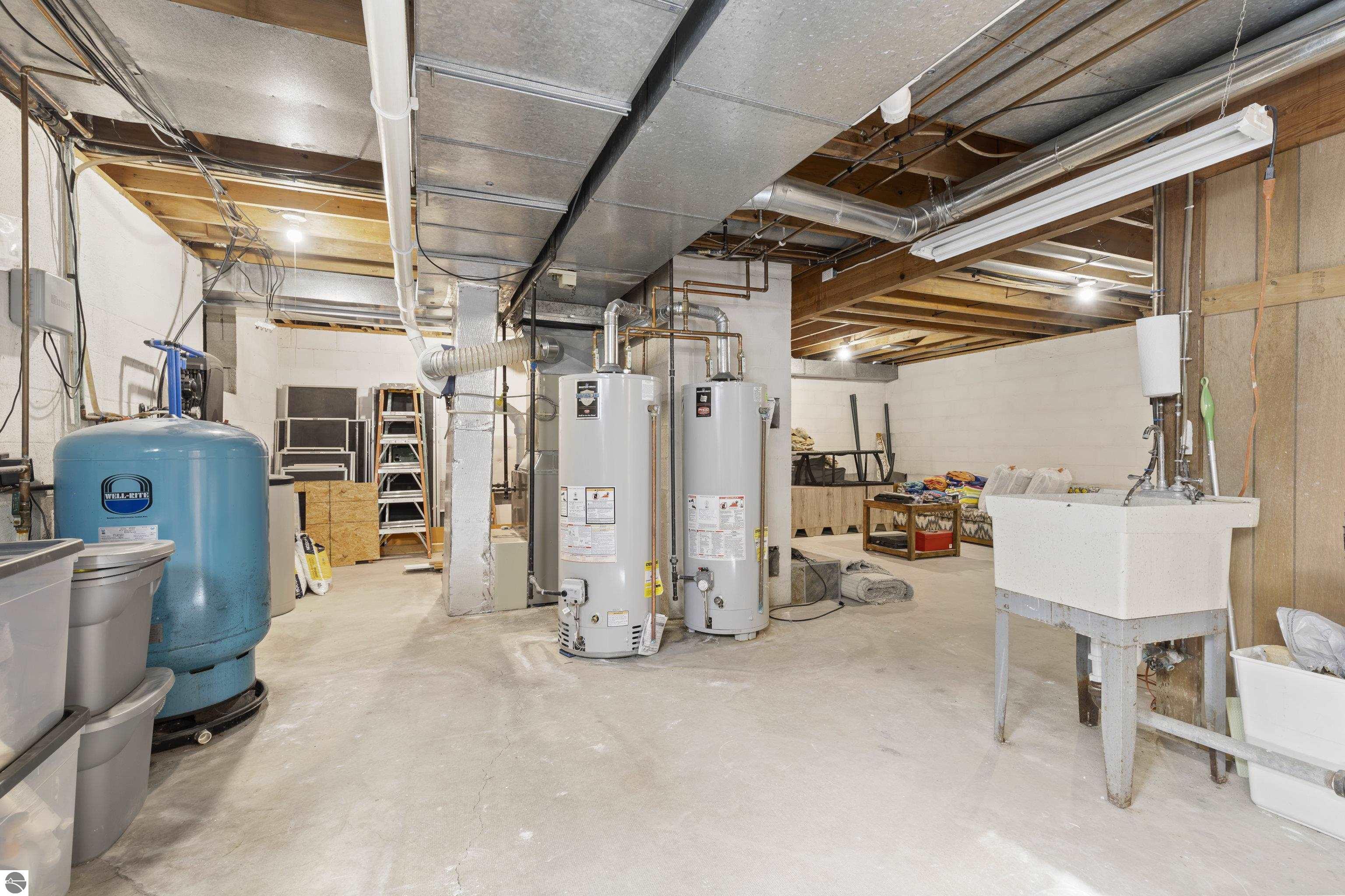 4512 Mollineaux Road