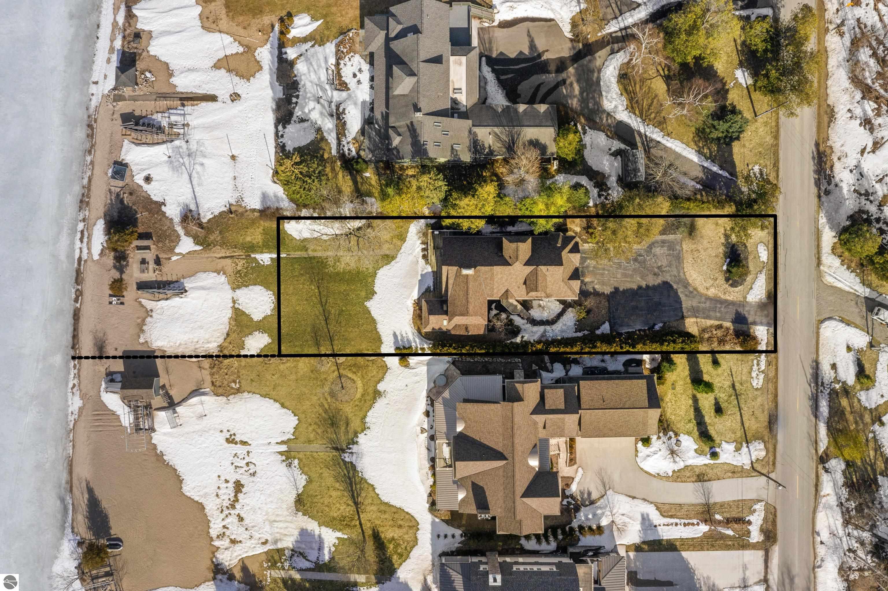 4512 Mollineaux Road