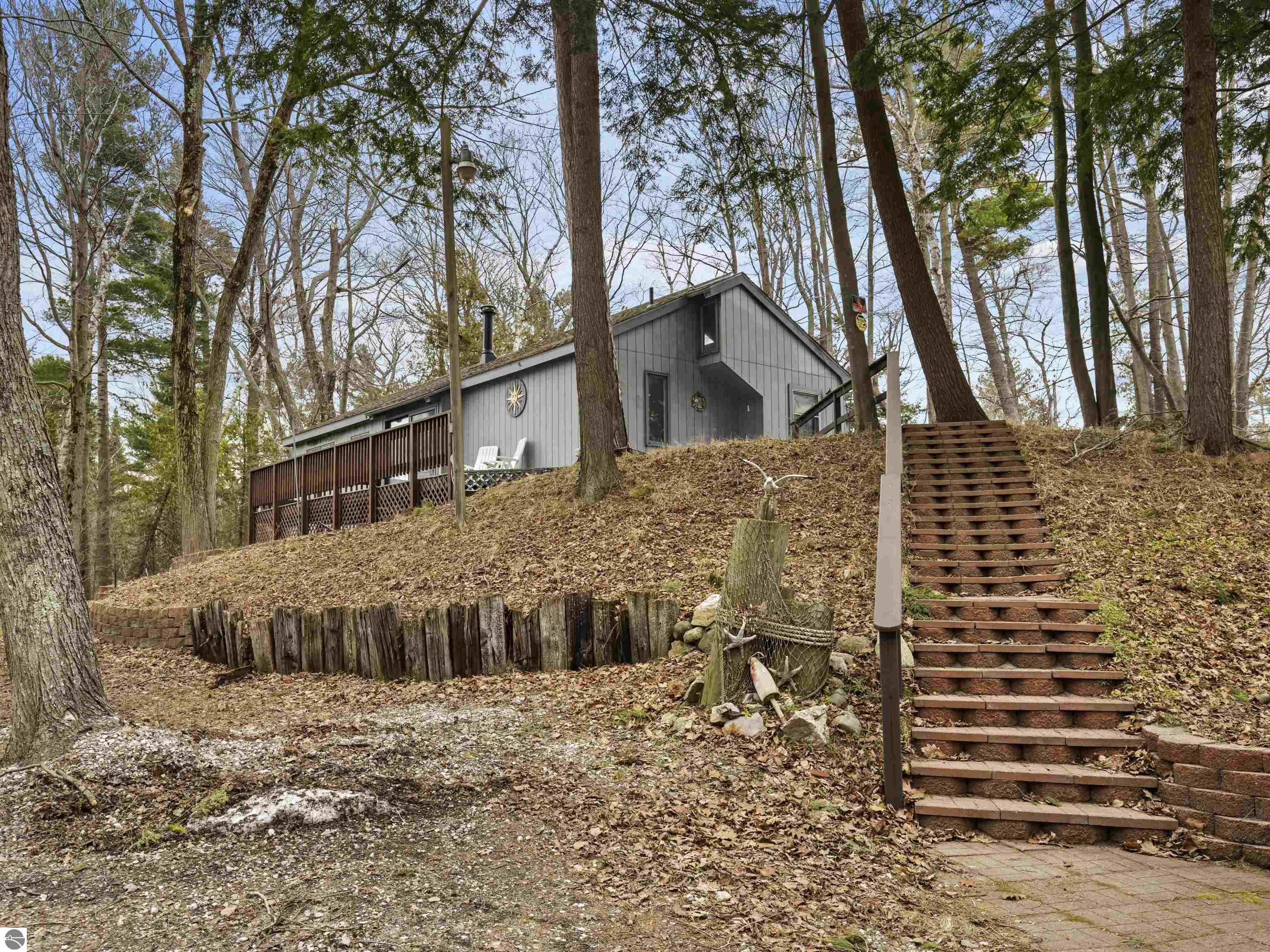 3865 N Scenic Highway