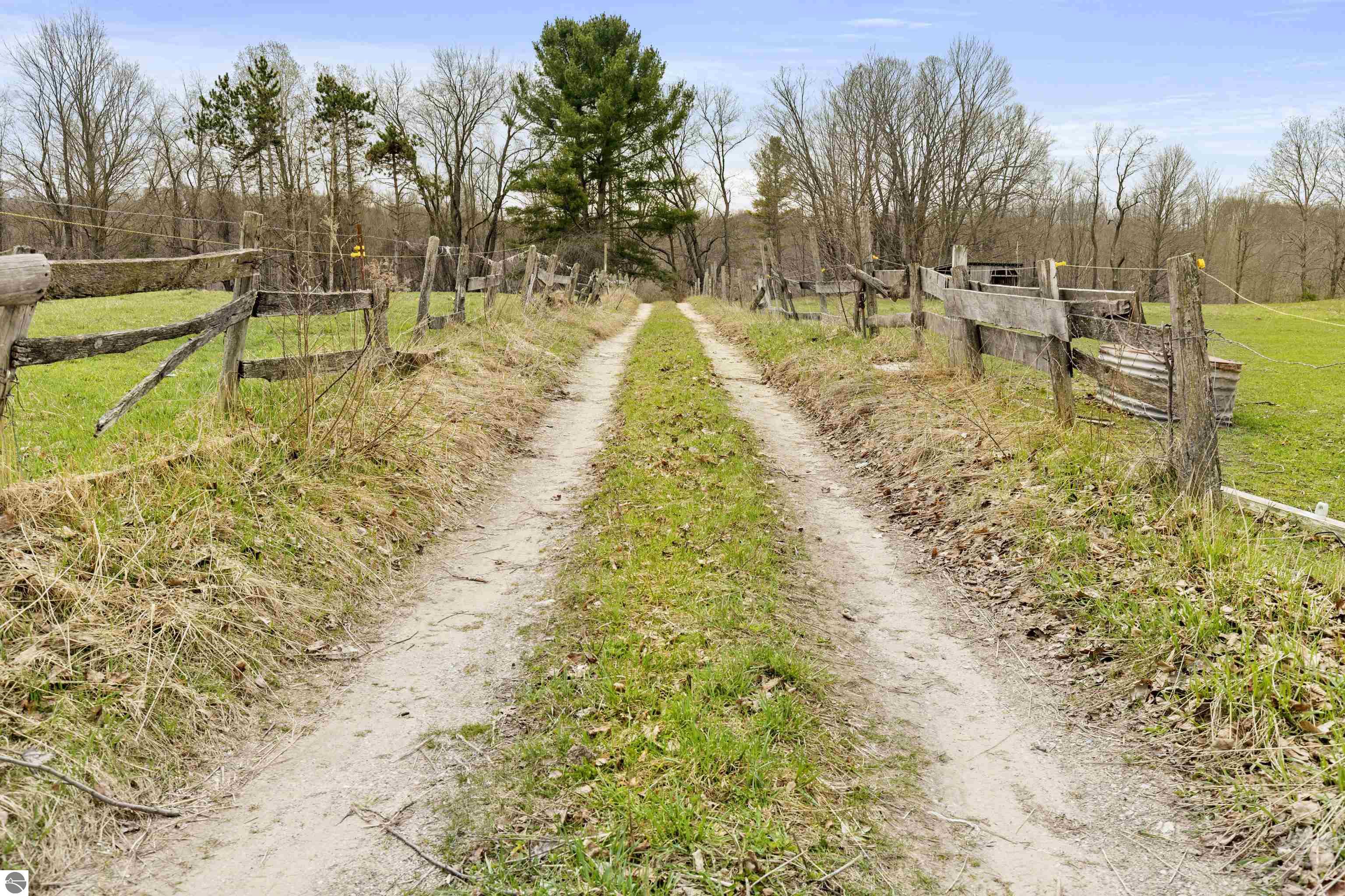 8799 13 Mile Road