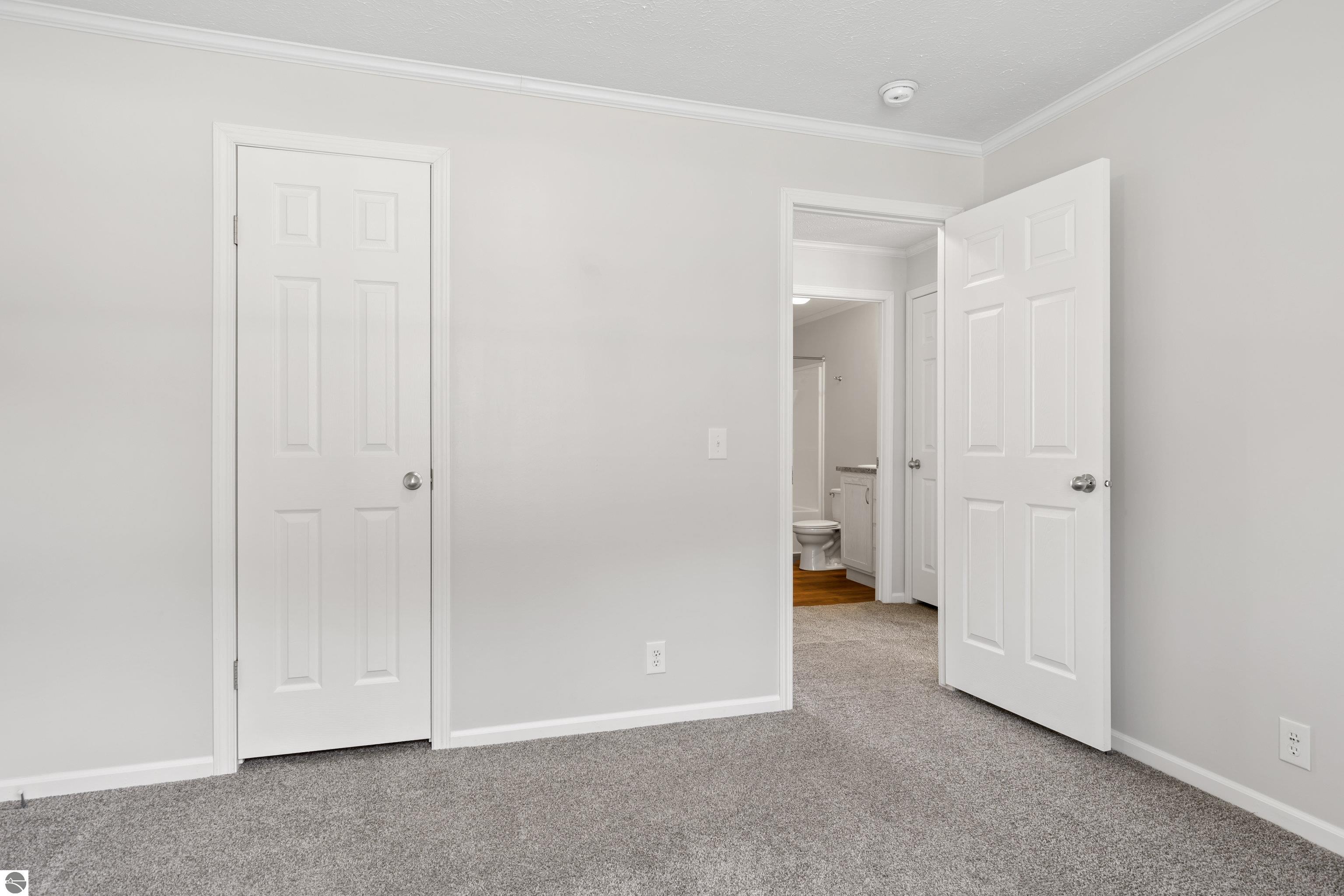 14141 Woods Trail