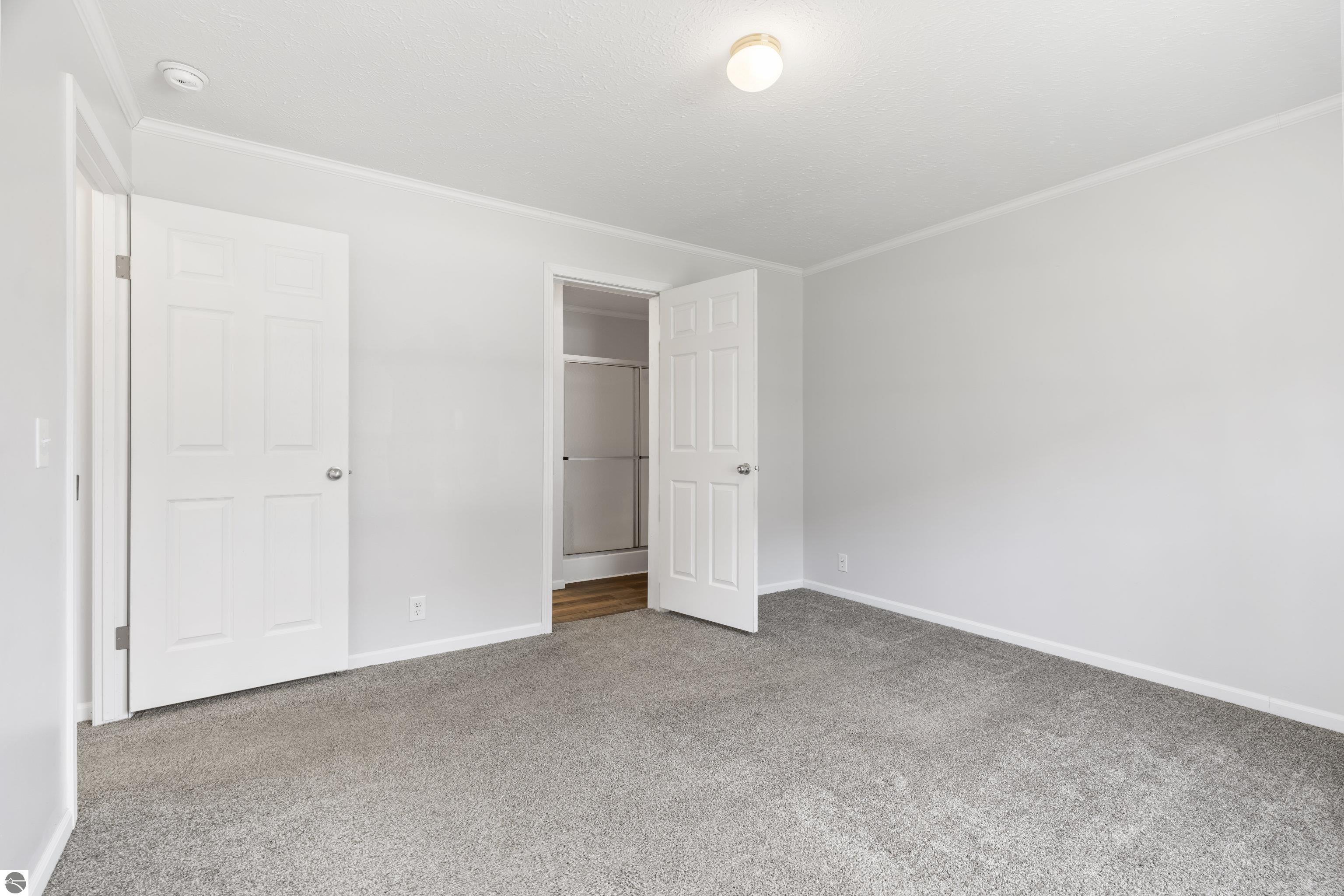 14141 Woods Trail
