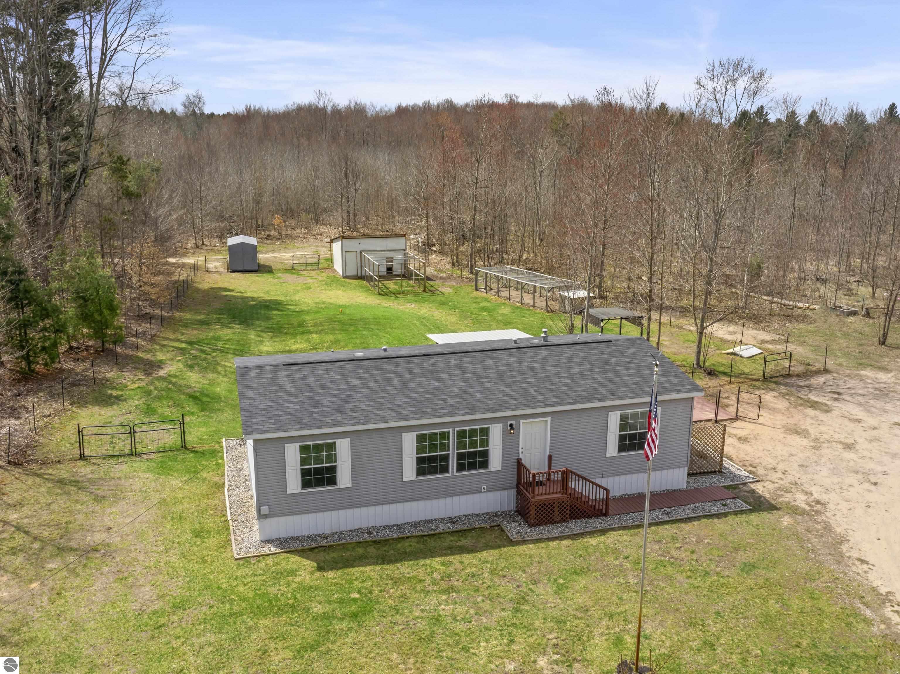 14141 Woods Trail