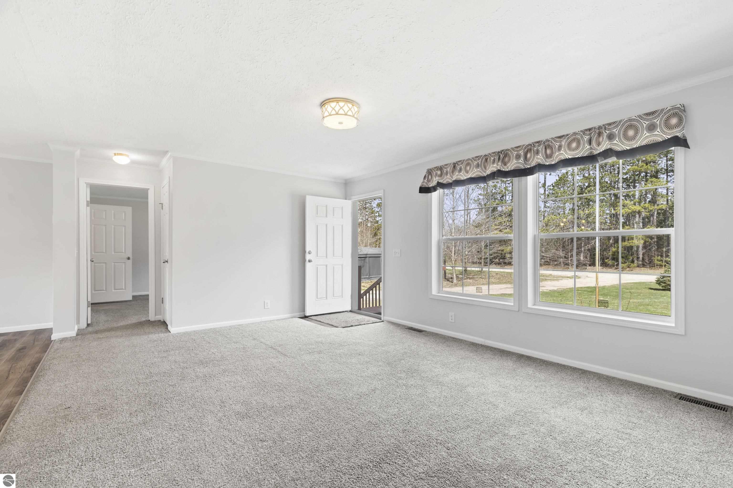 14141 Woods Trail