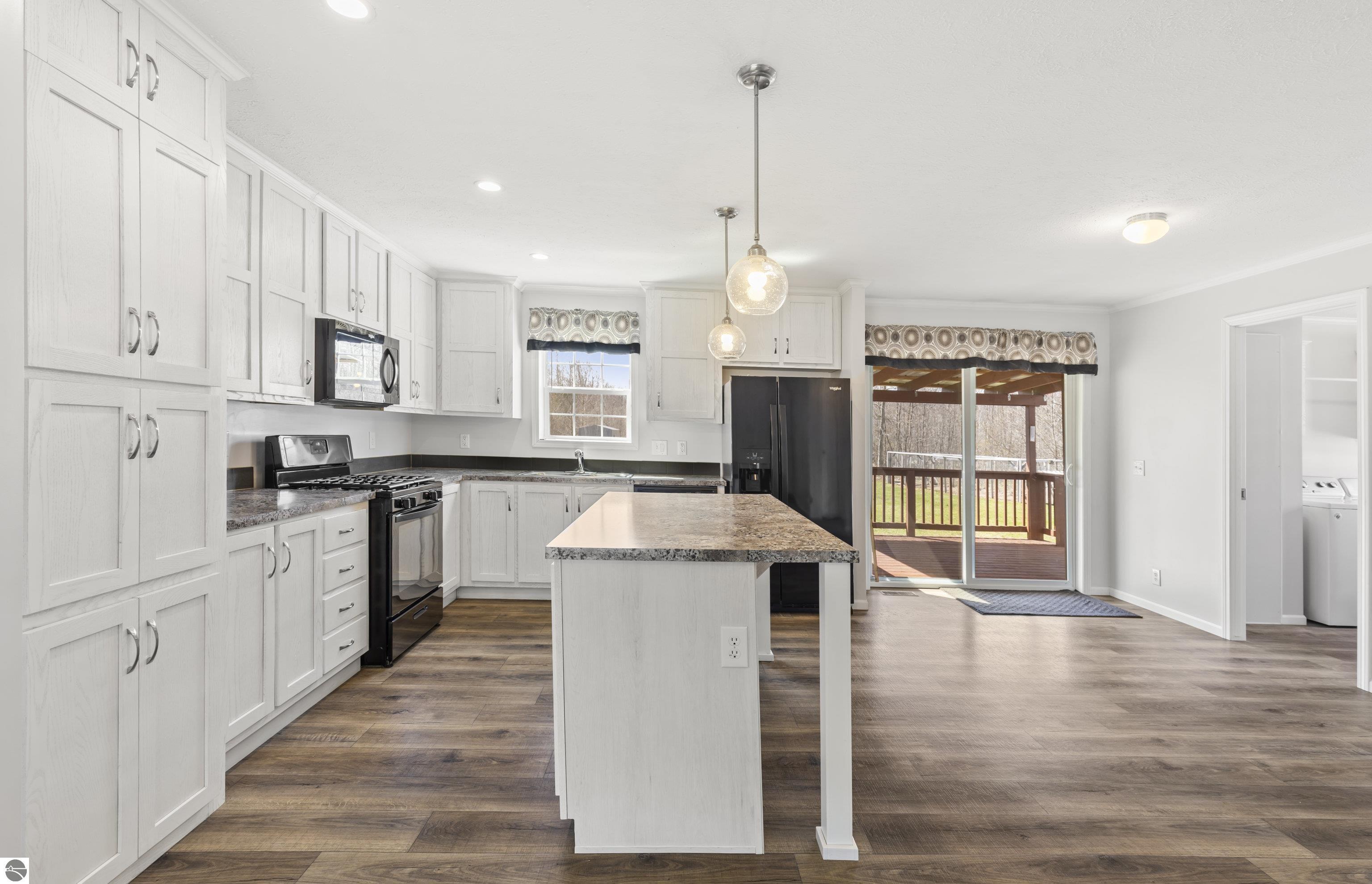 14141 Woods Trail