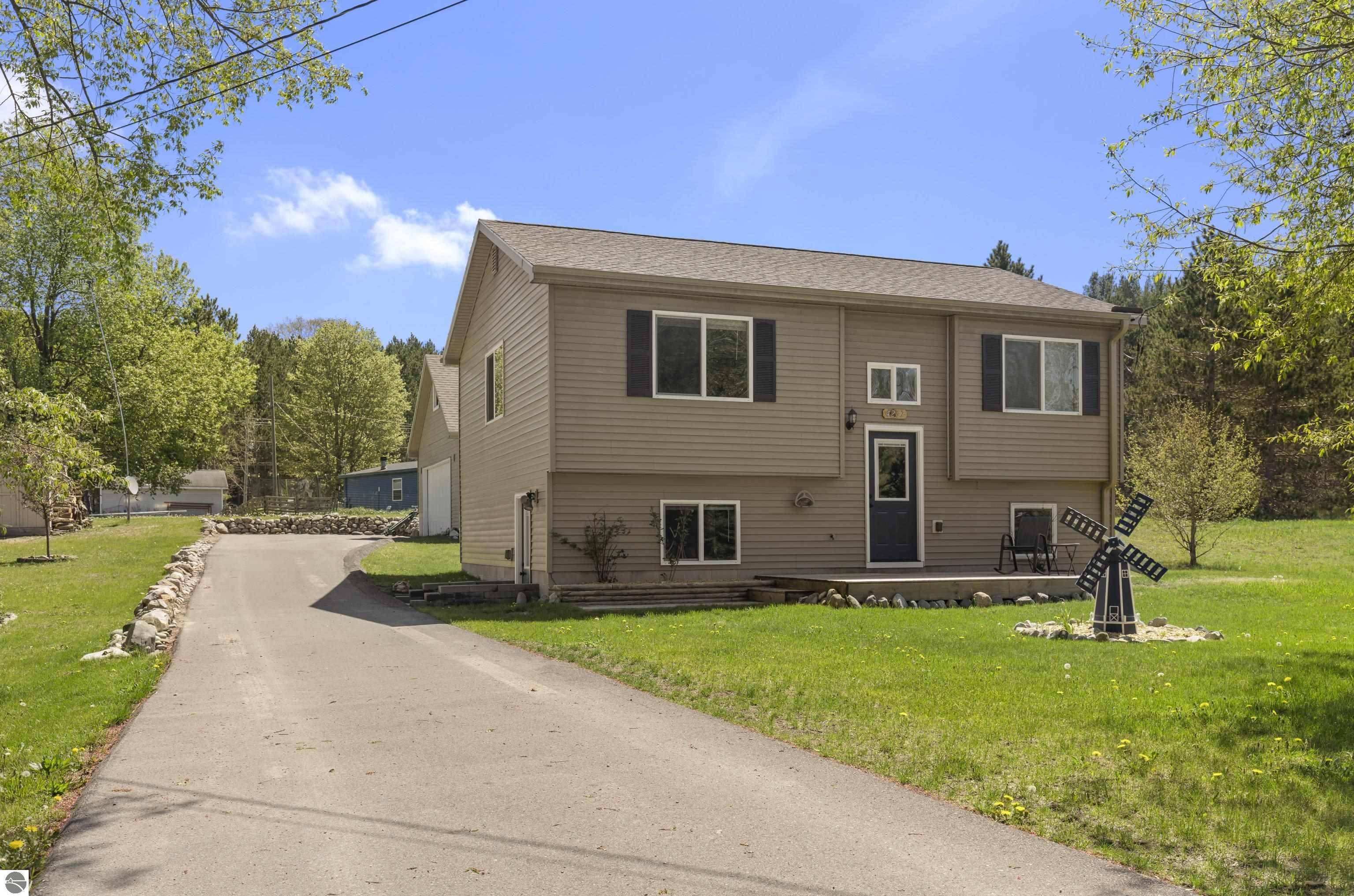 4267 Main Street