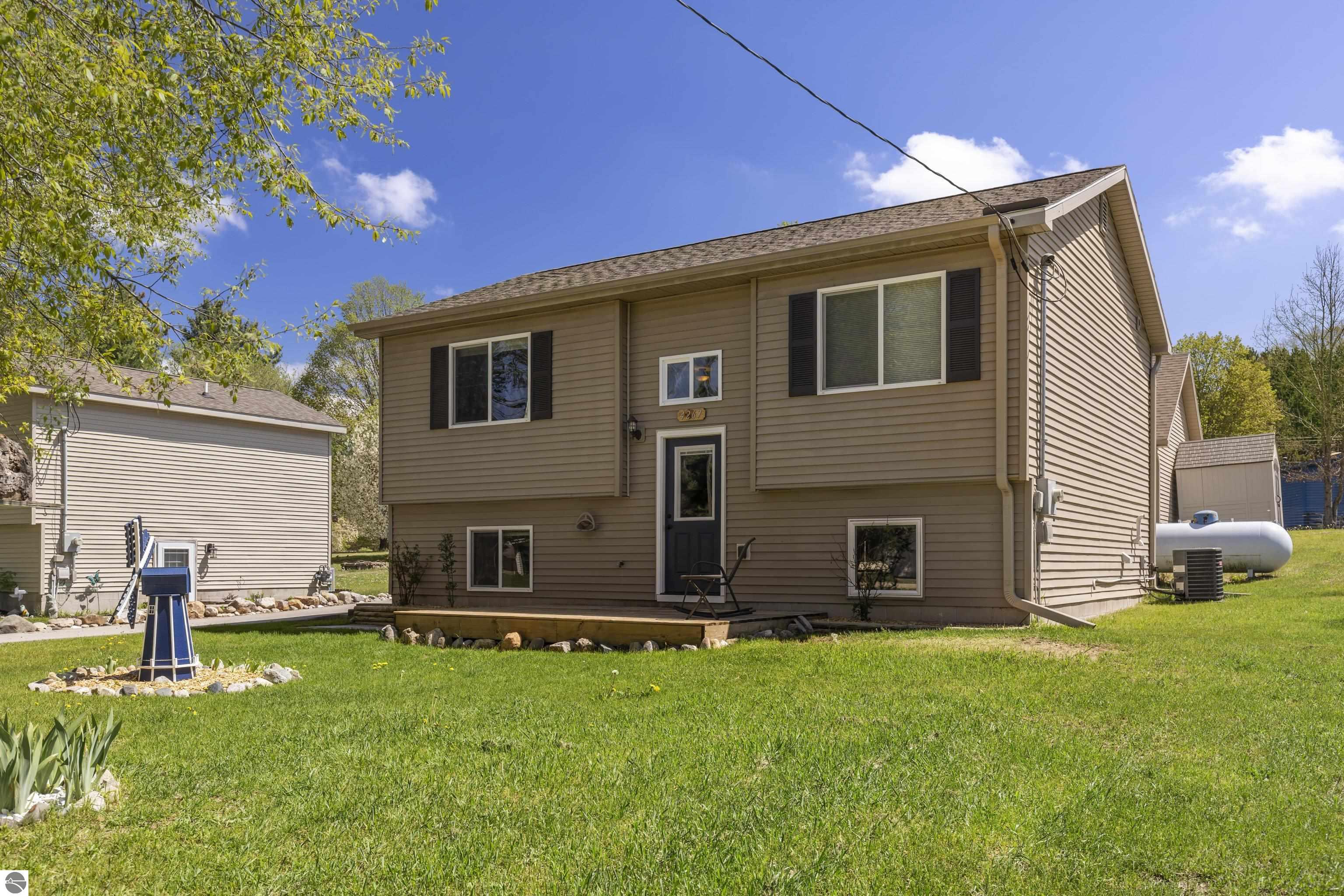 4267 Main Street