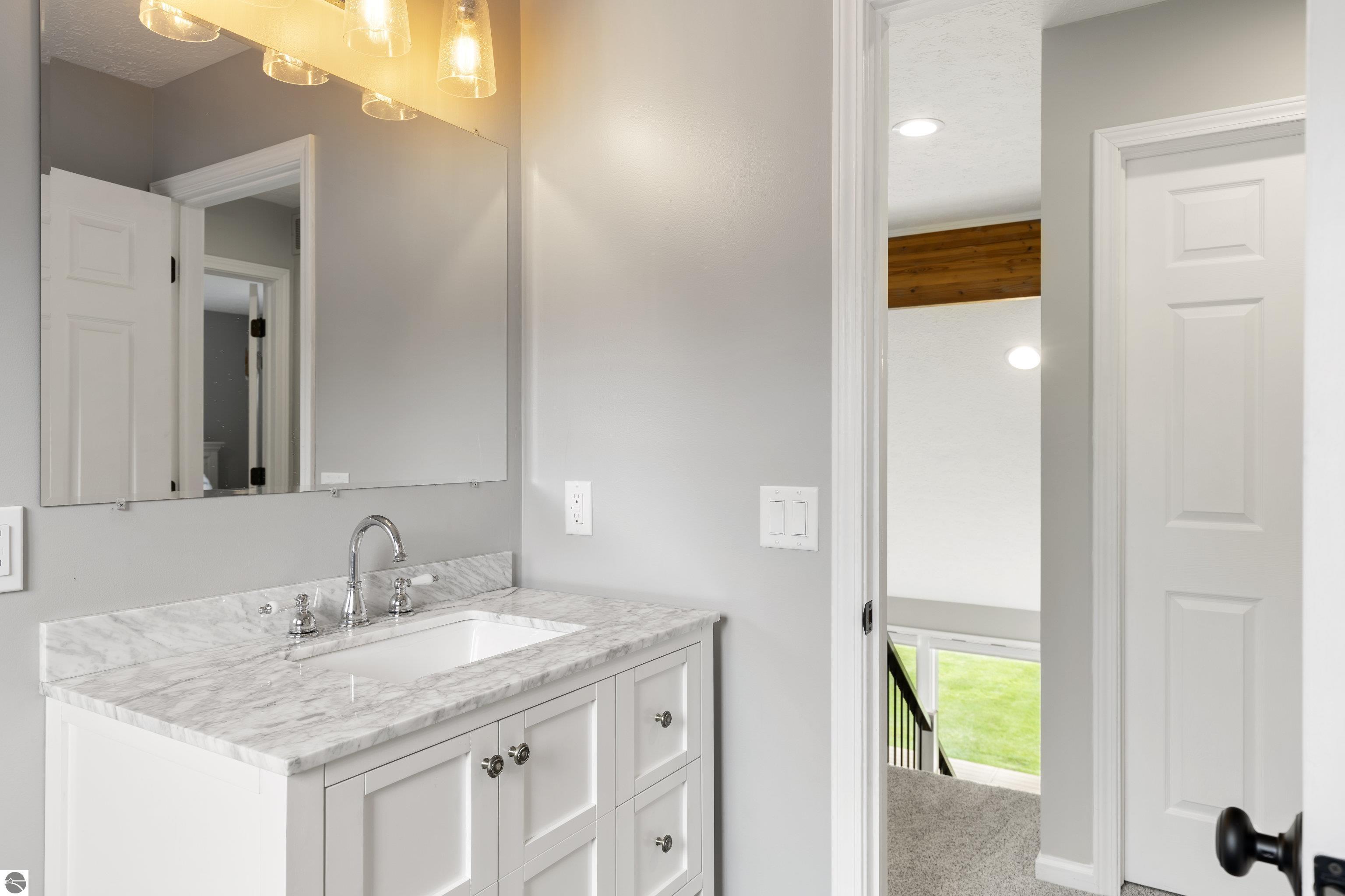 5384 Indian Trail