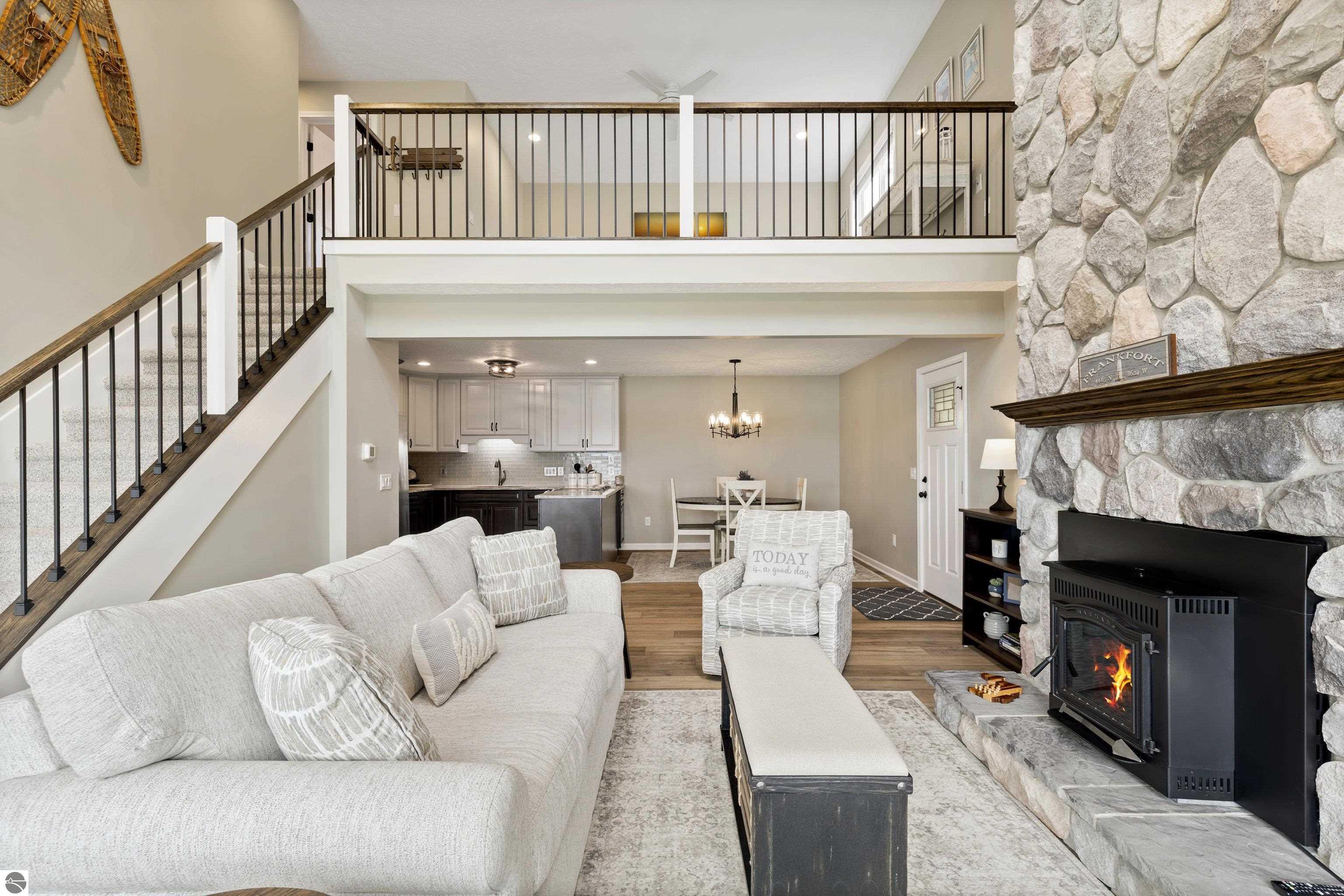 5384 Indian Trail