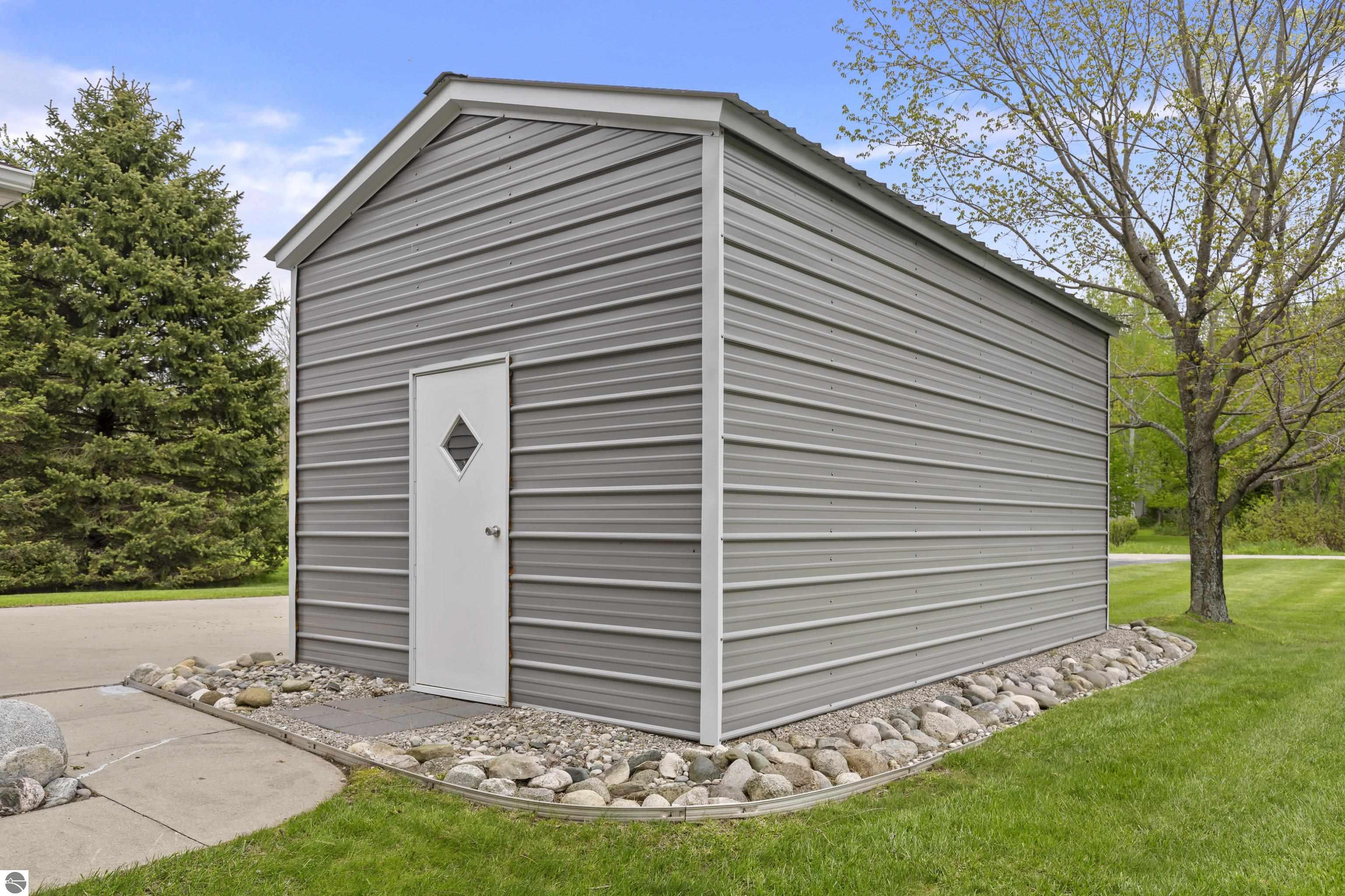 5384 Indian Trail