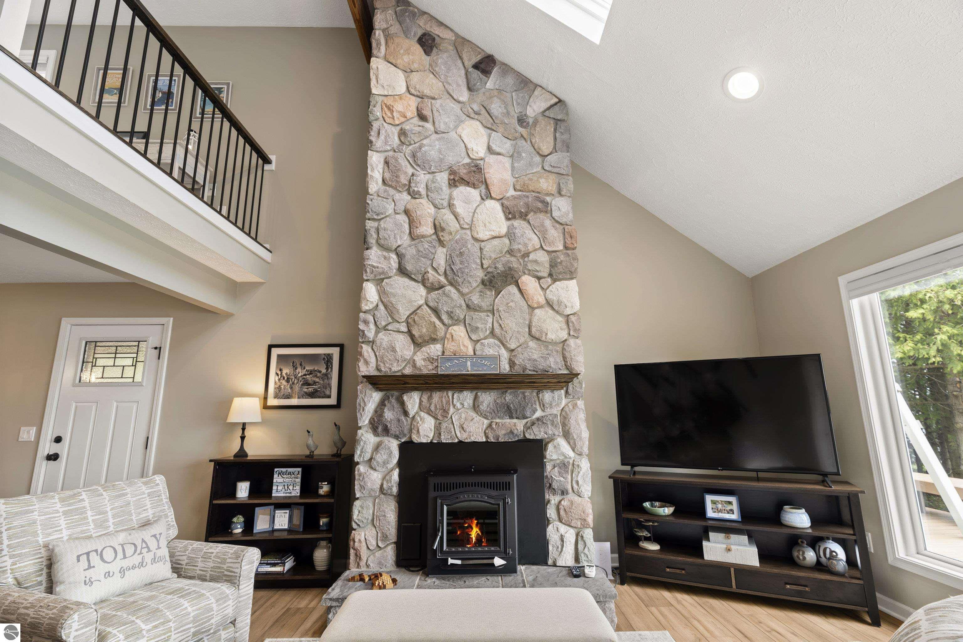 5384 Indian Trail