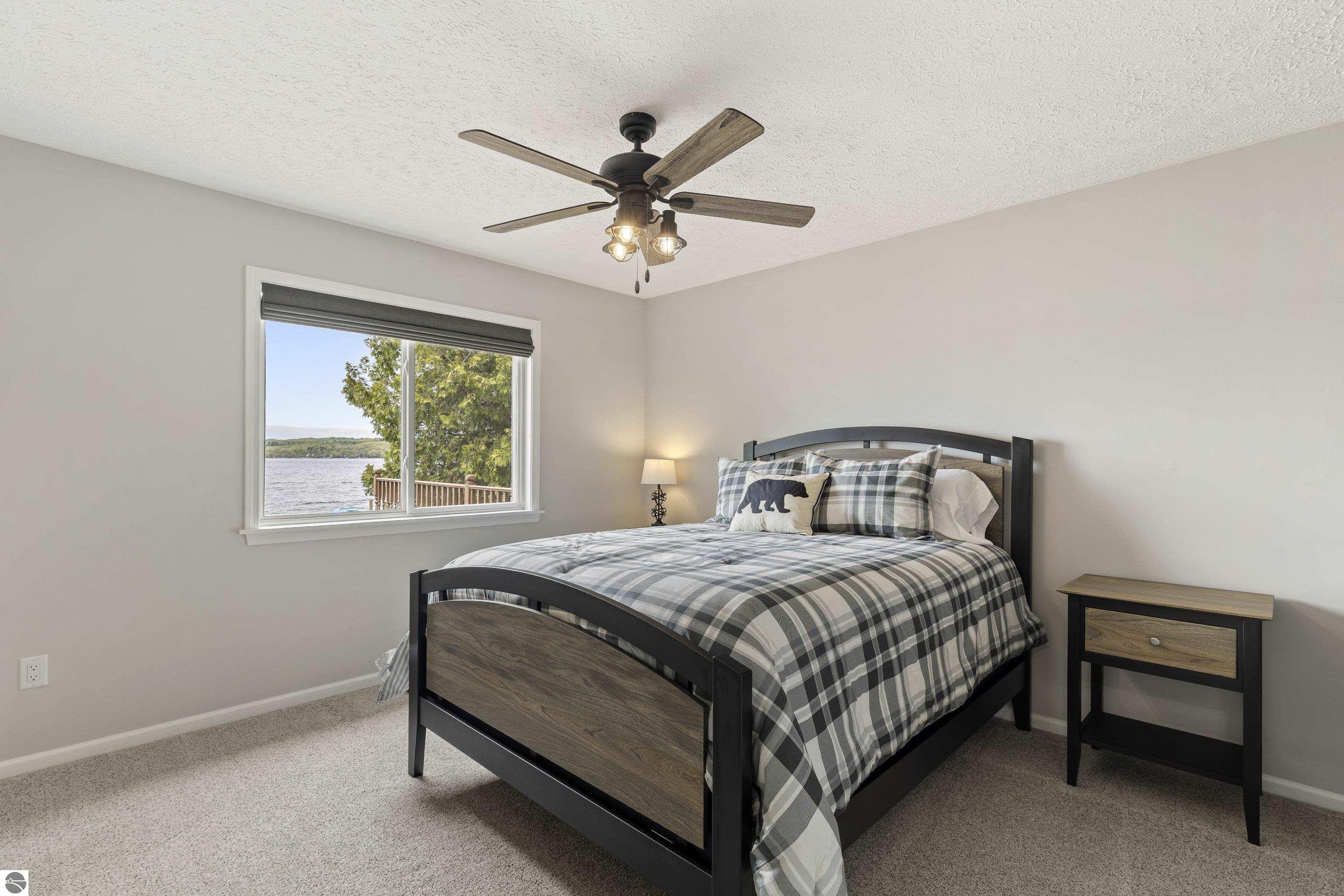 5384 Indian Trail