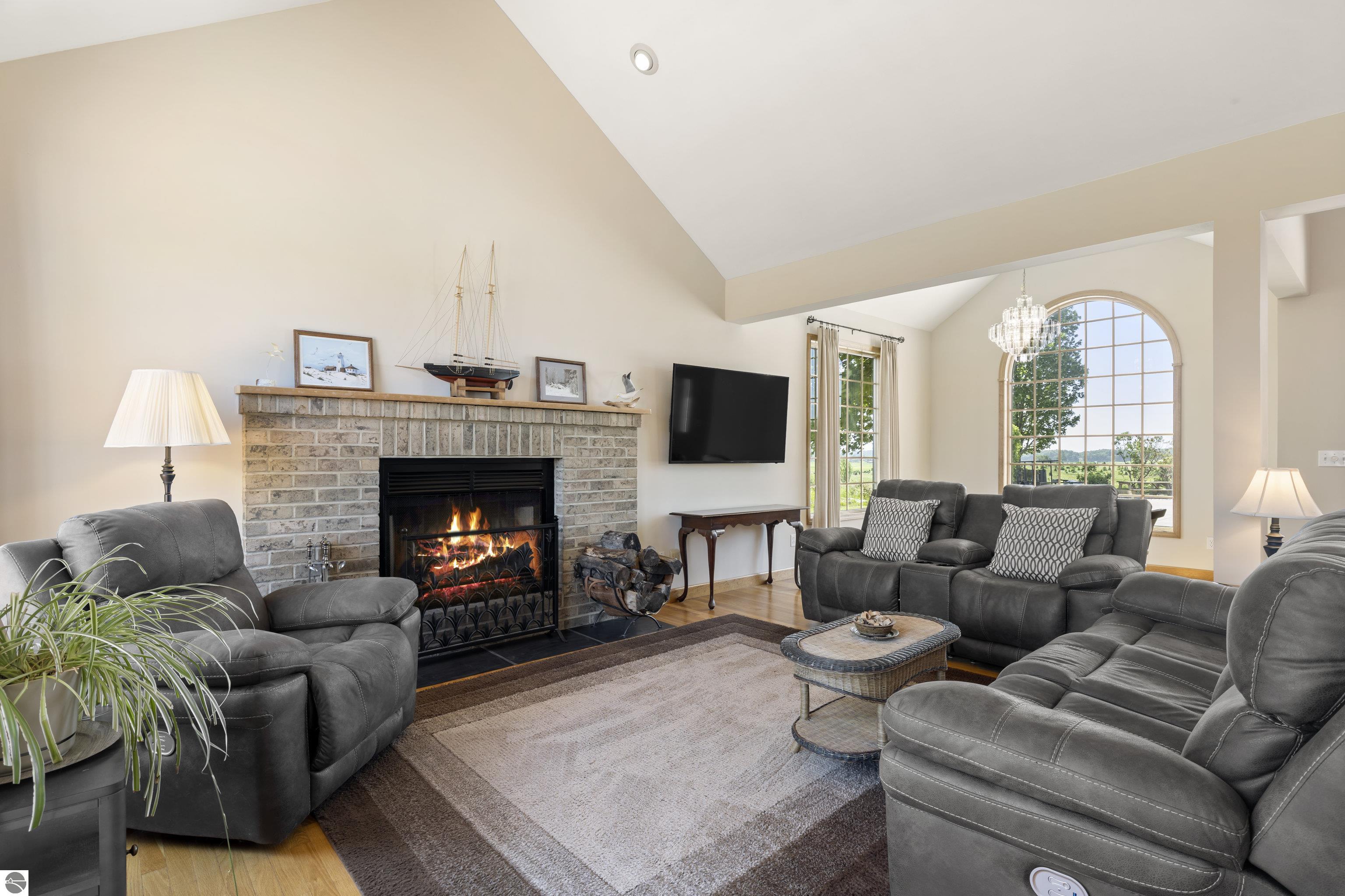 11713 Linderman Road
