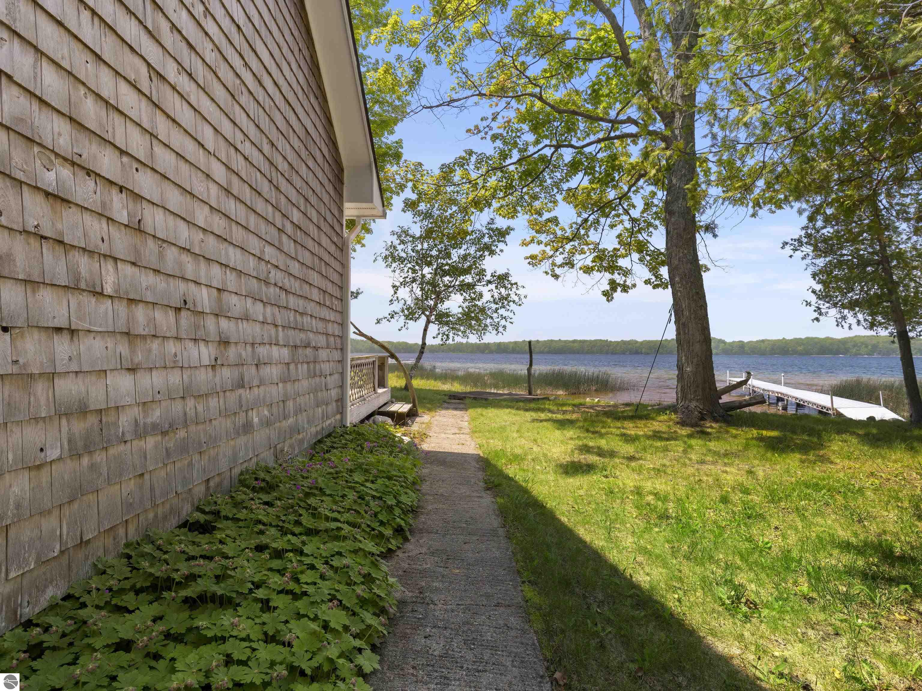 5002 Herring Grove