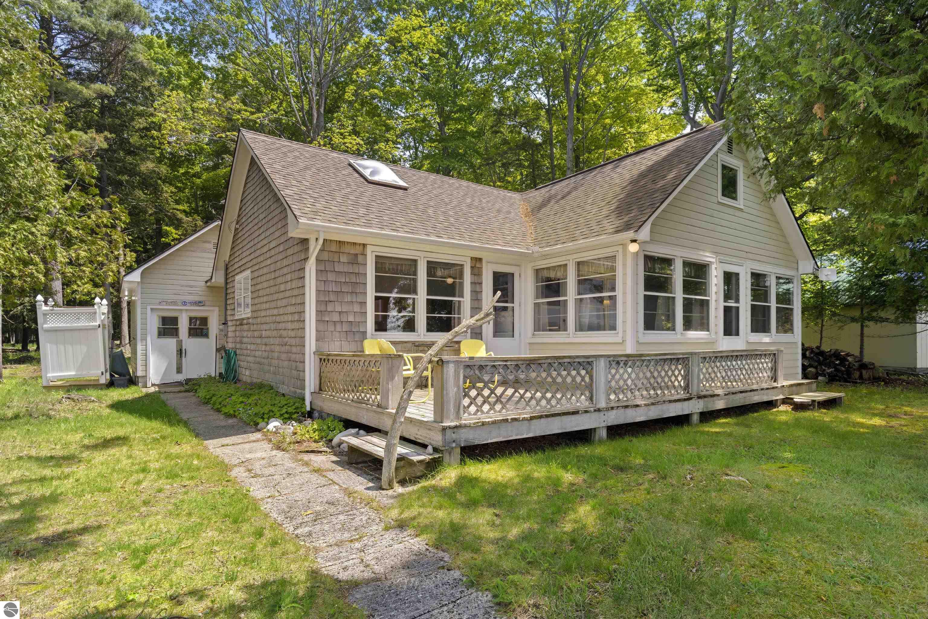 5002 Herring Grove