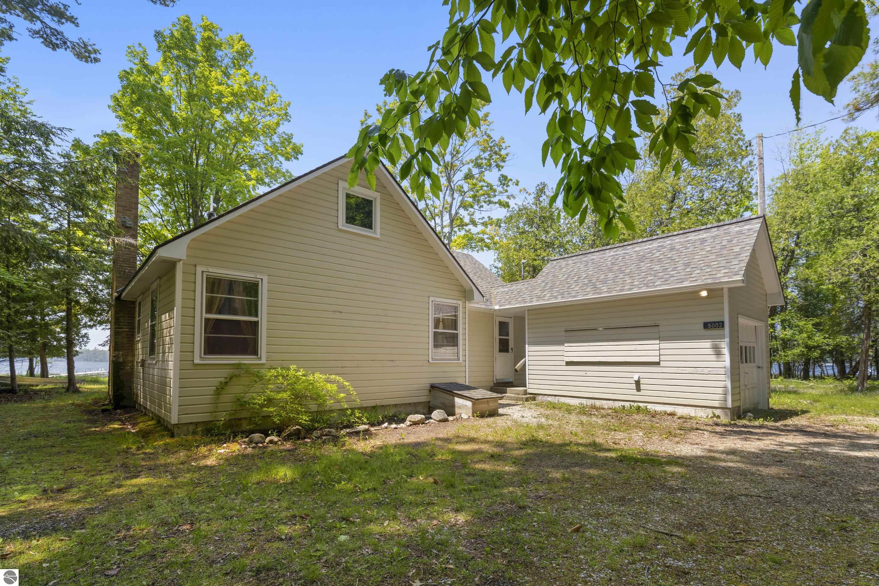 5002 Herring Grove