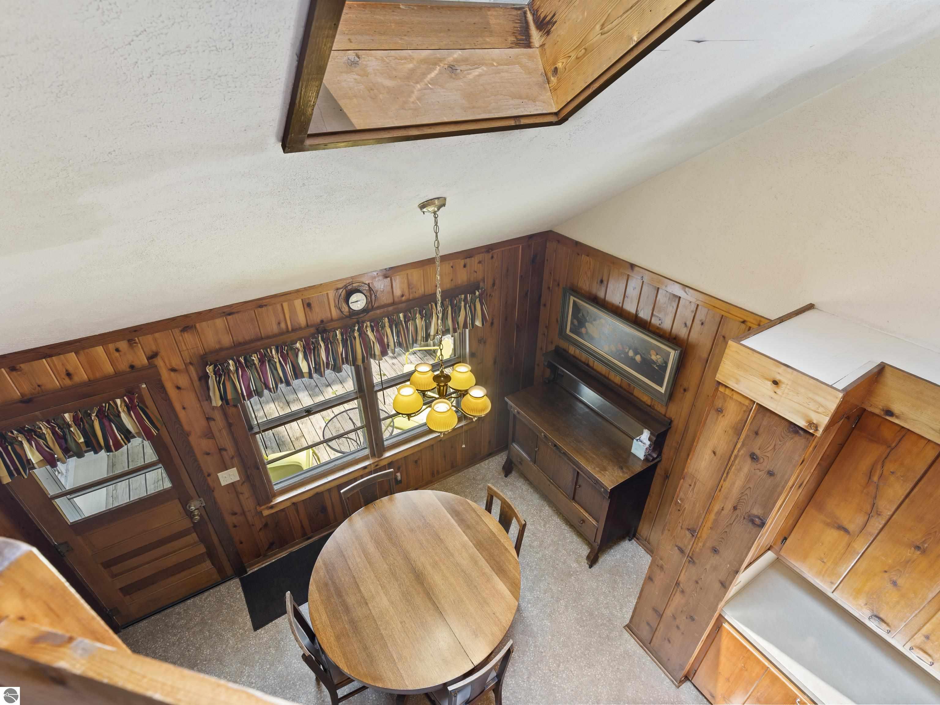 5002 Herring Grove
