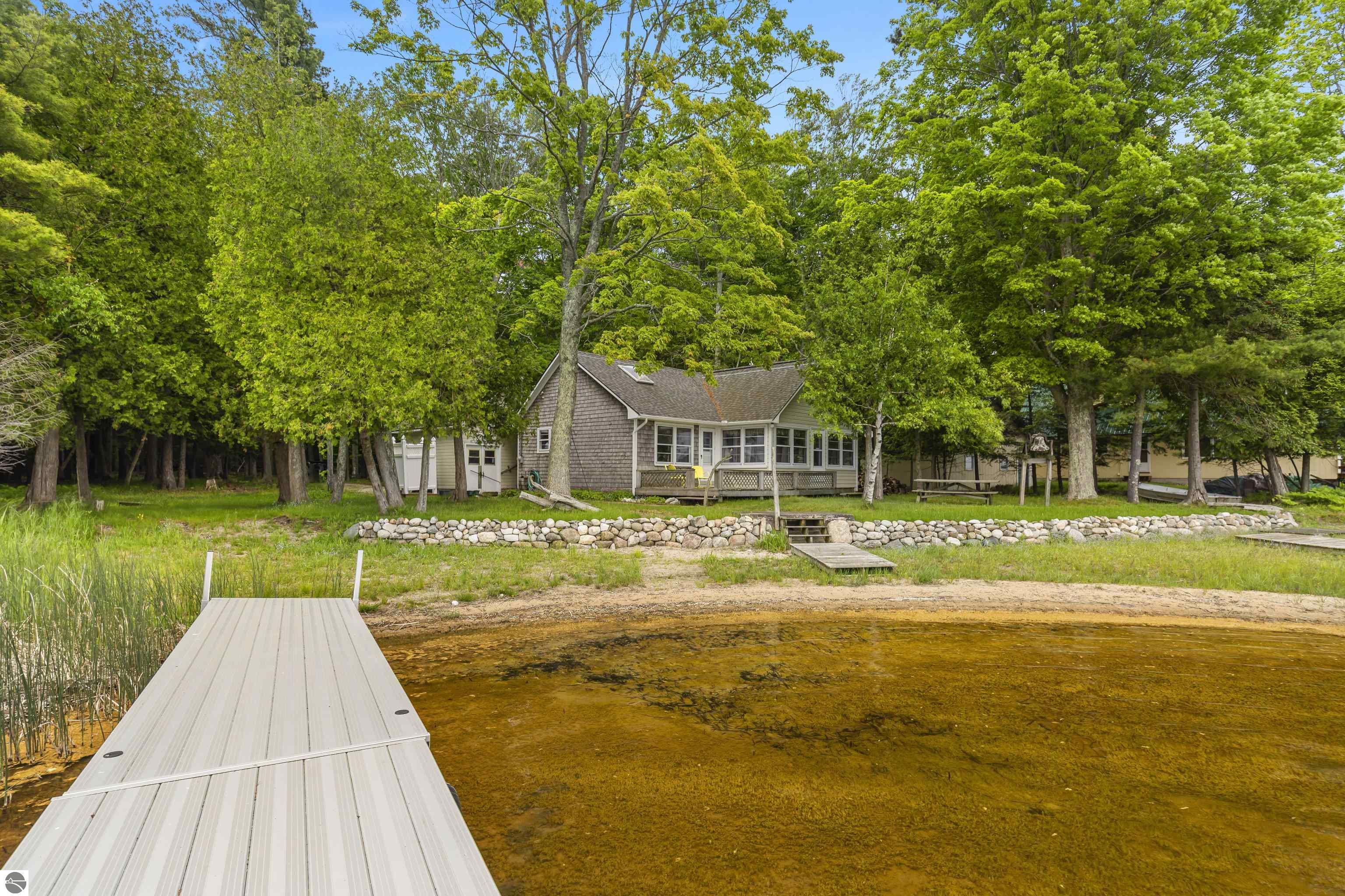 5002 Herring Grove
