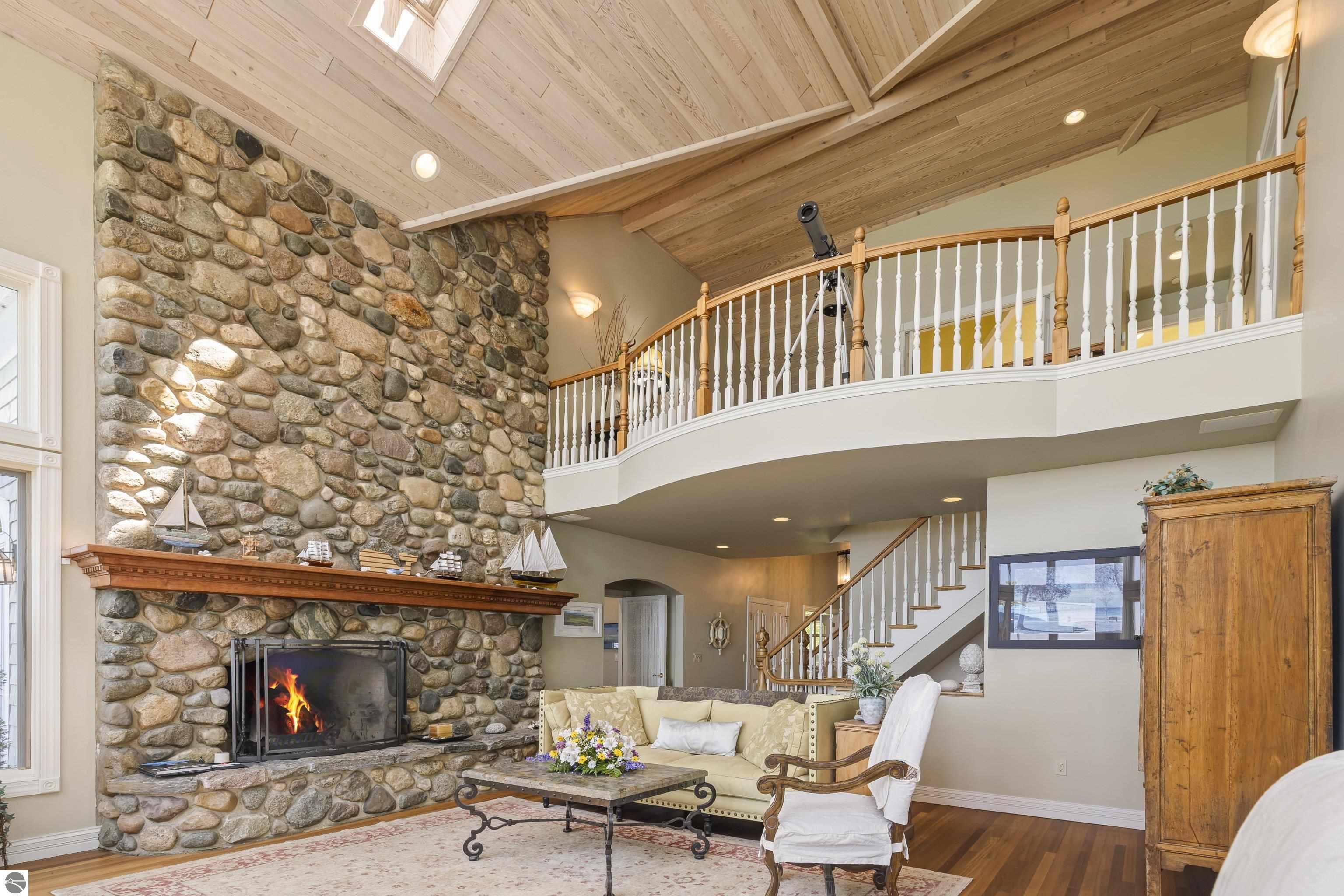 2855 Eleven Mile Road