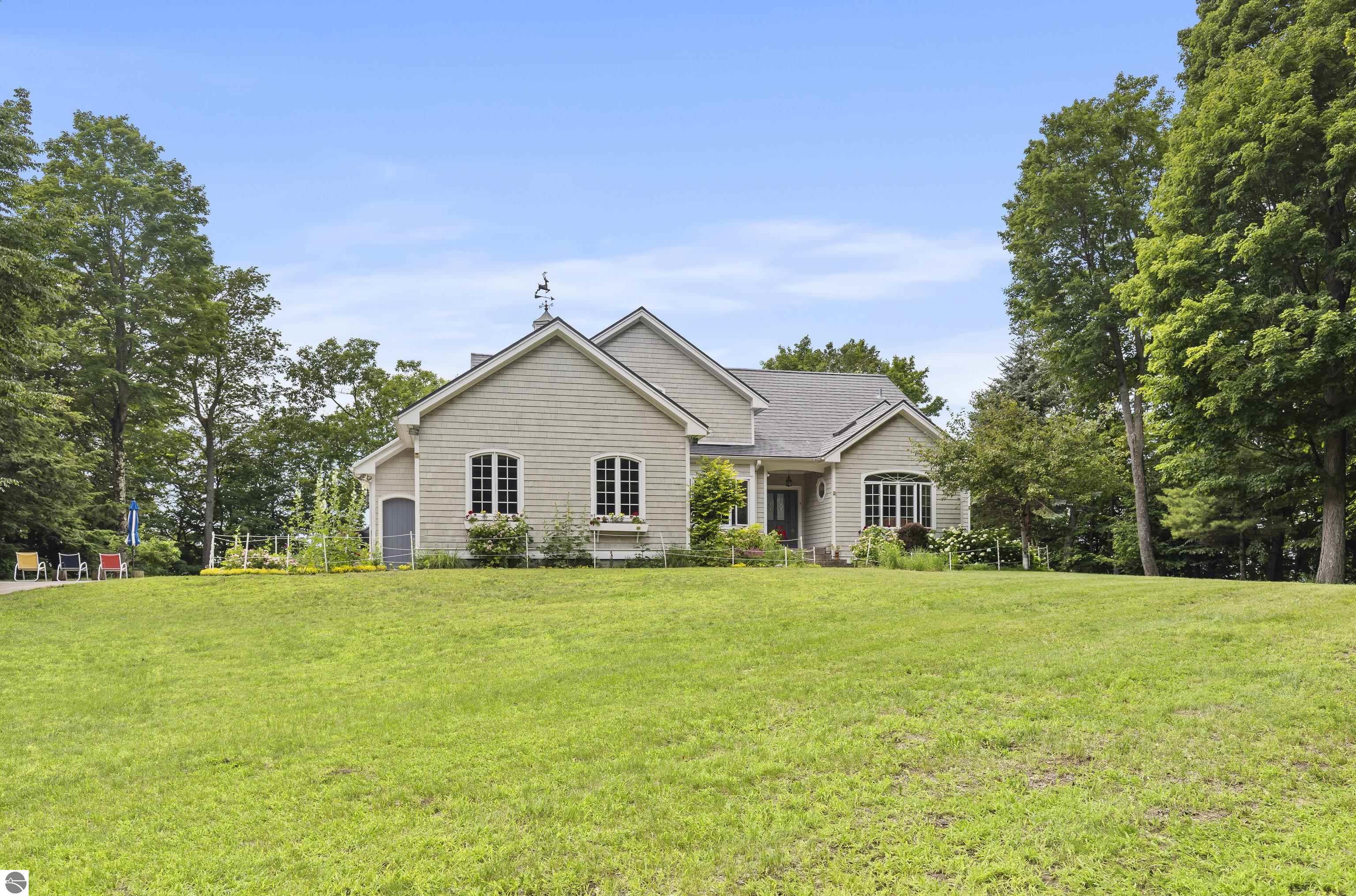 2855 Eleven Mile Road