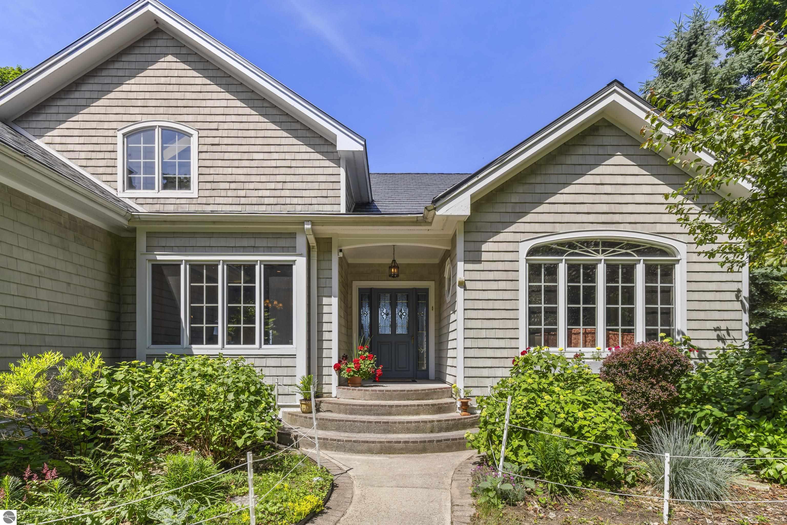 2855 Eleven Mile Road