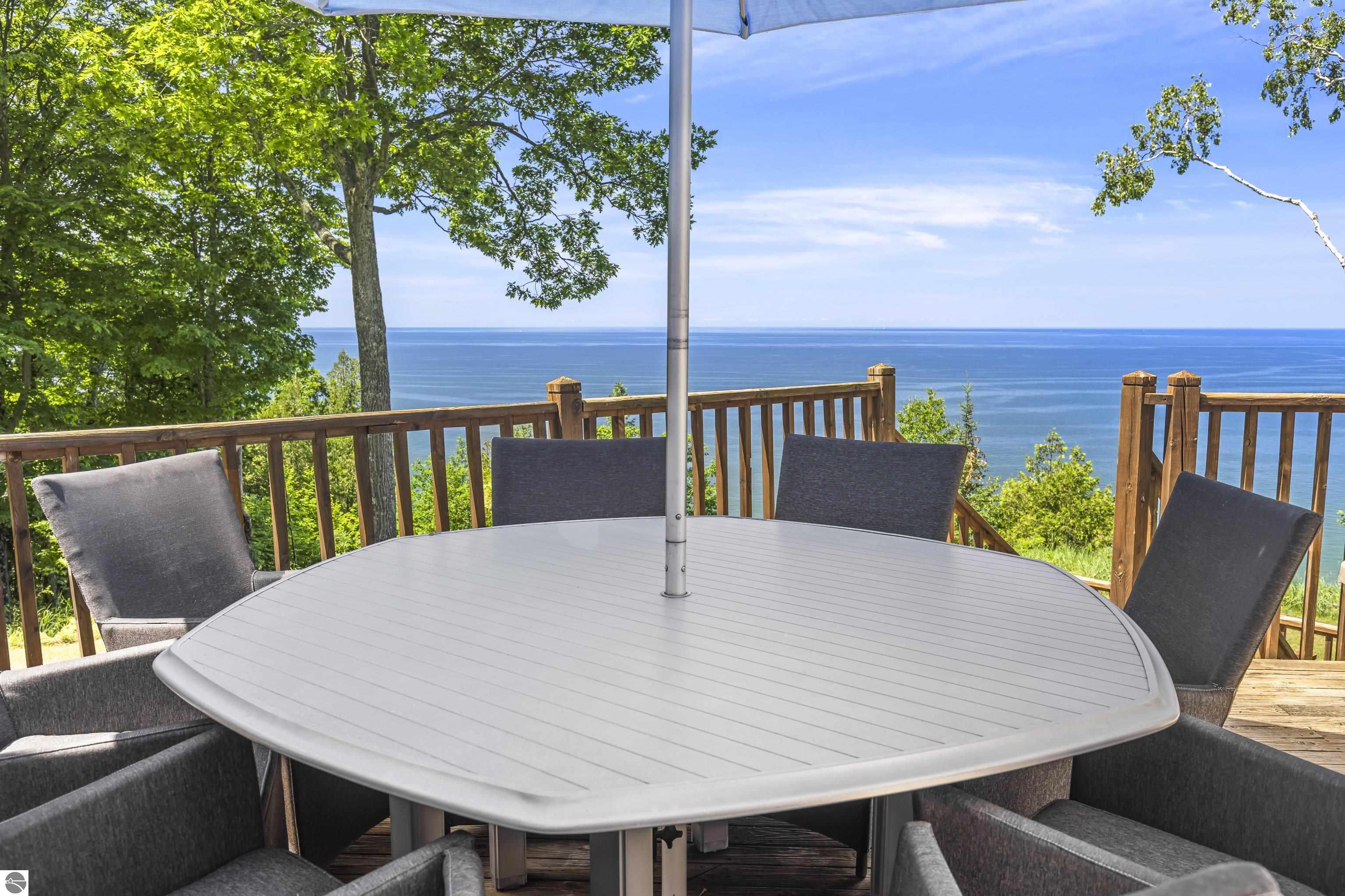 2855 Eleven Mile Road