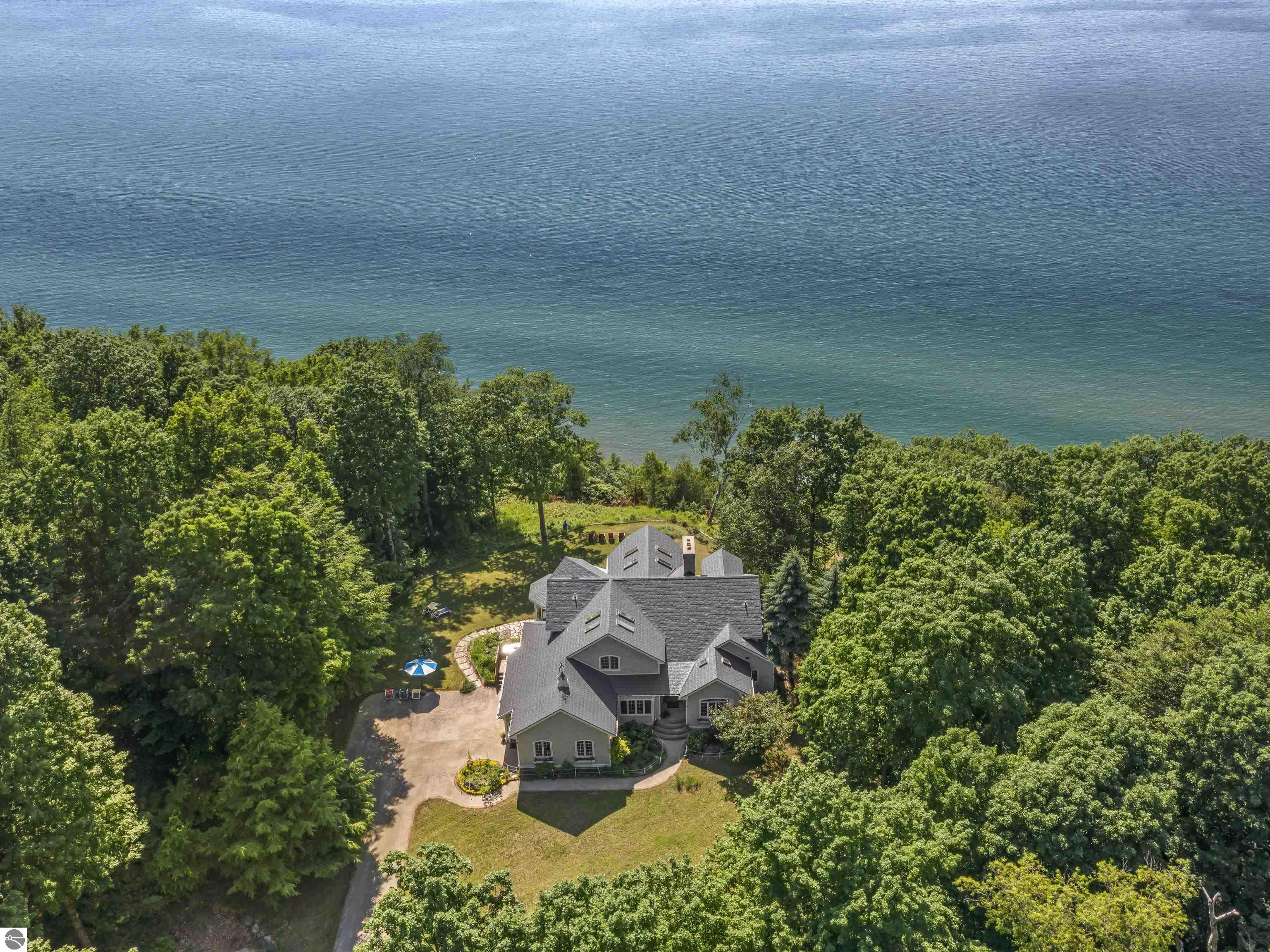 2855 Eleven Mile Road