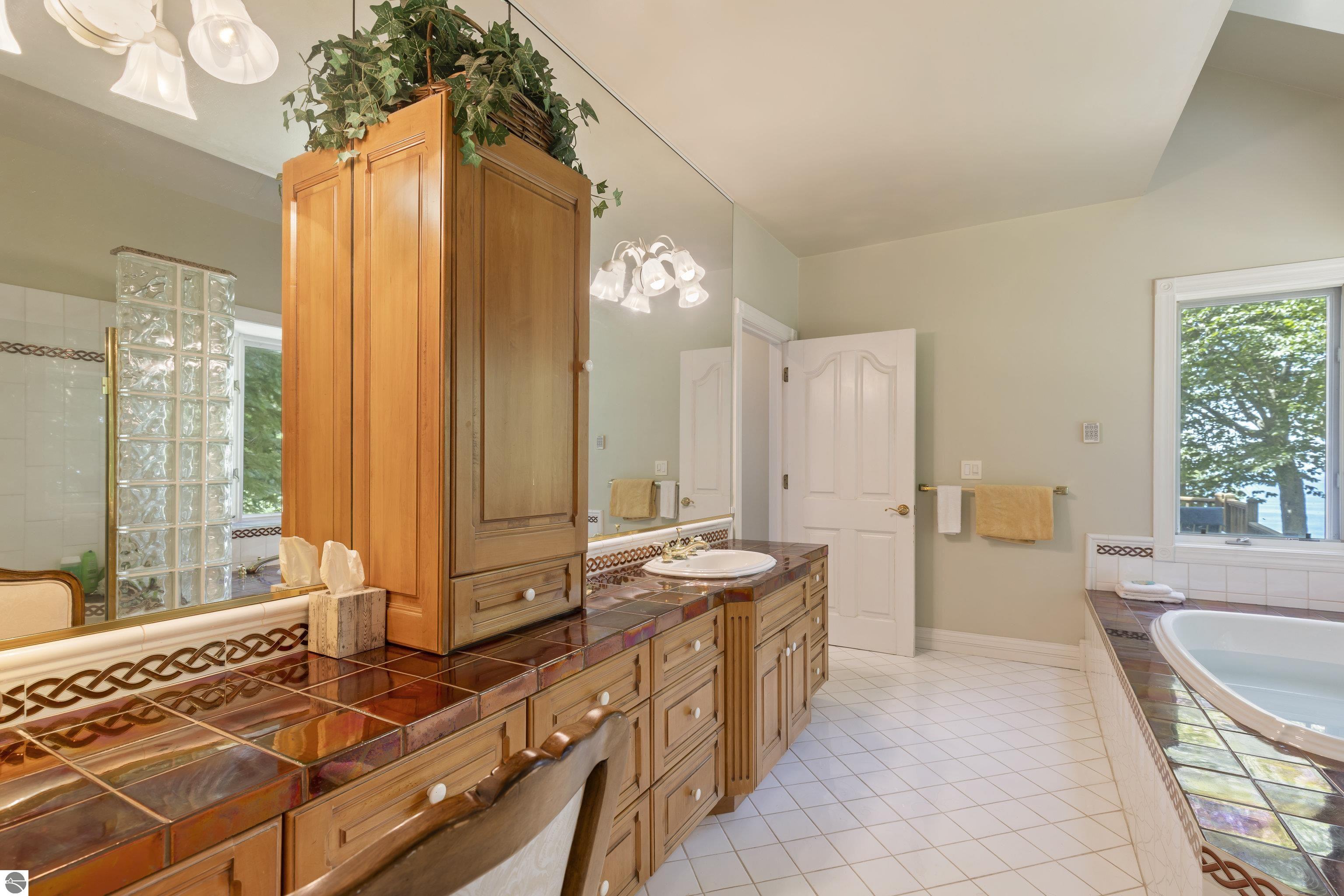 2855 Eleven Mile Road