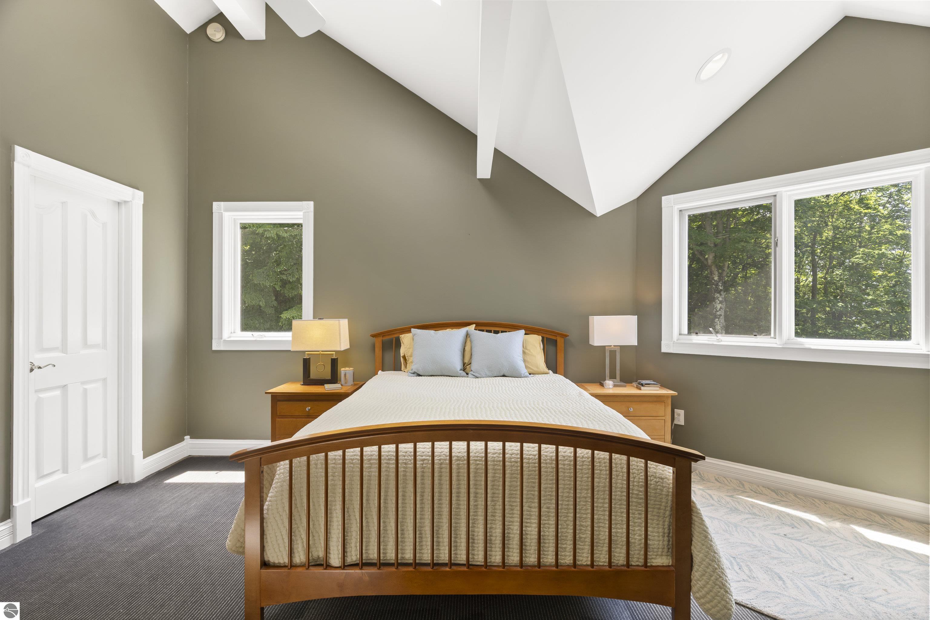 2855 Eleven Mile Road