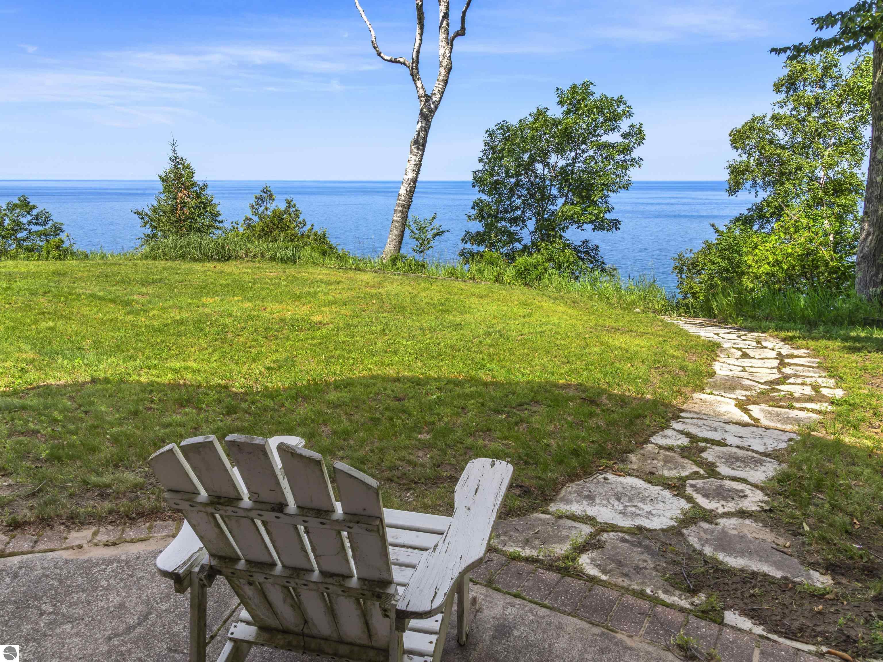 2855 Eleven Mile Road