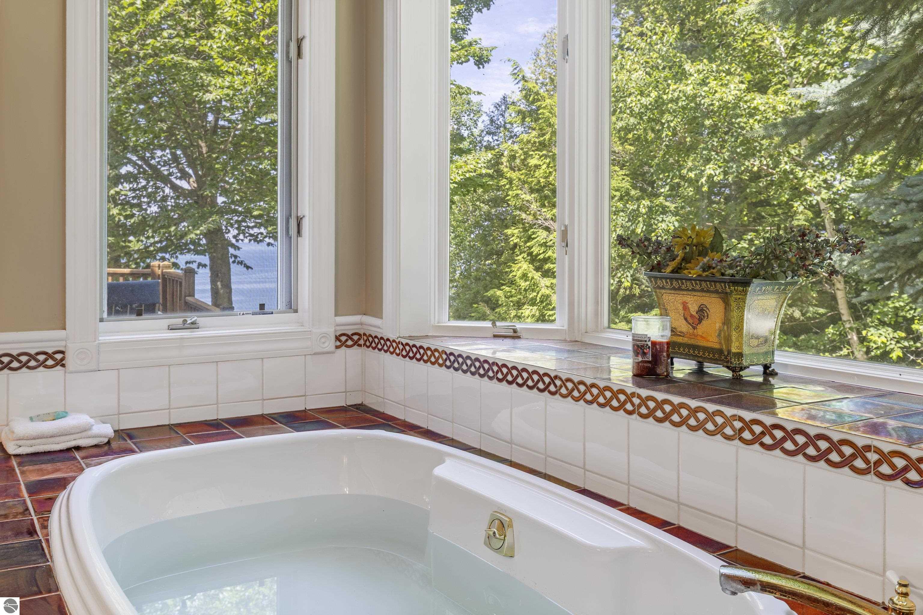 2855 Eleven Mile Road