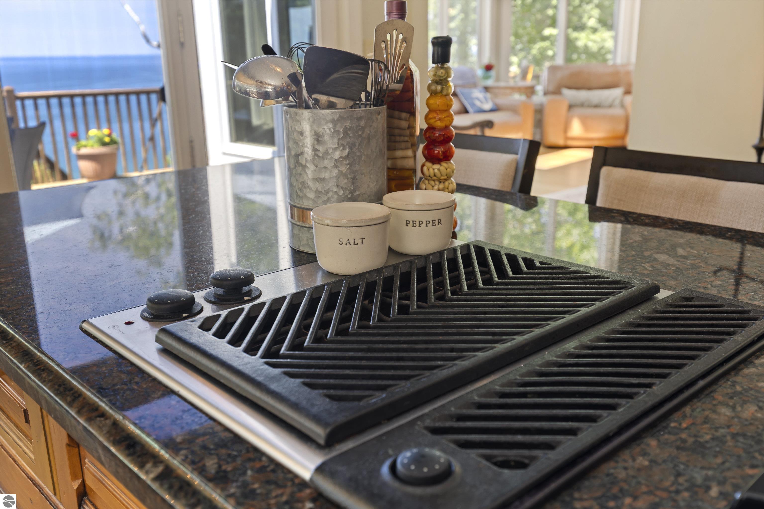 2855 Eleven Mile Road