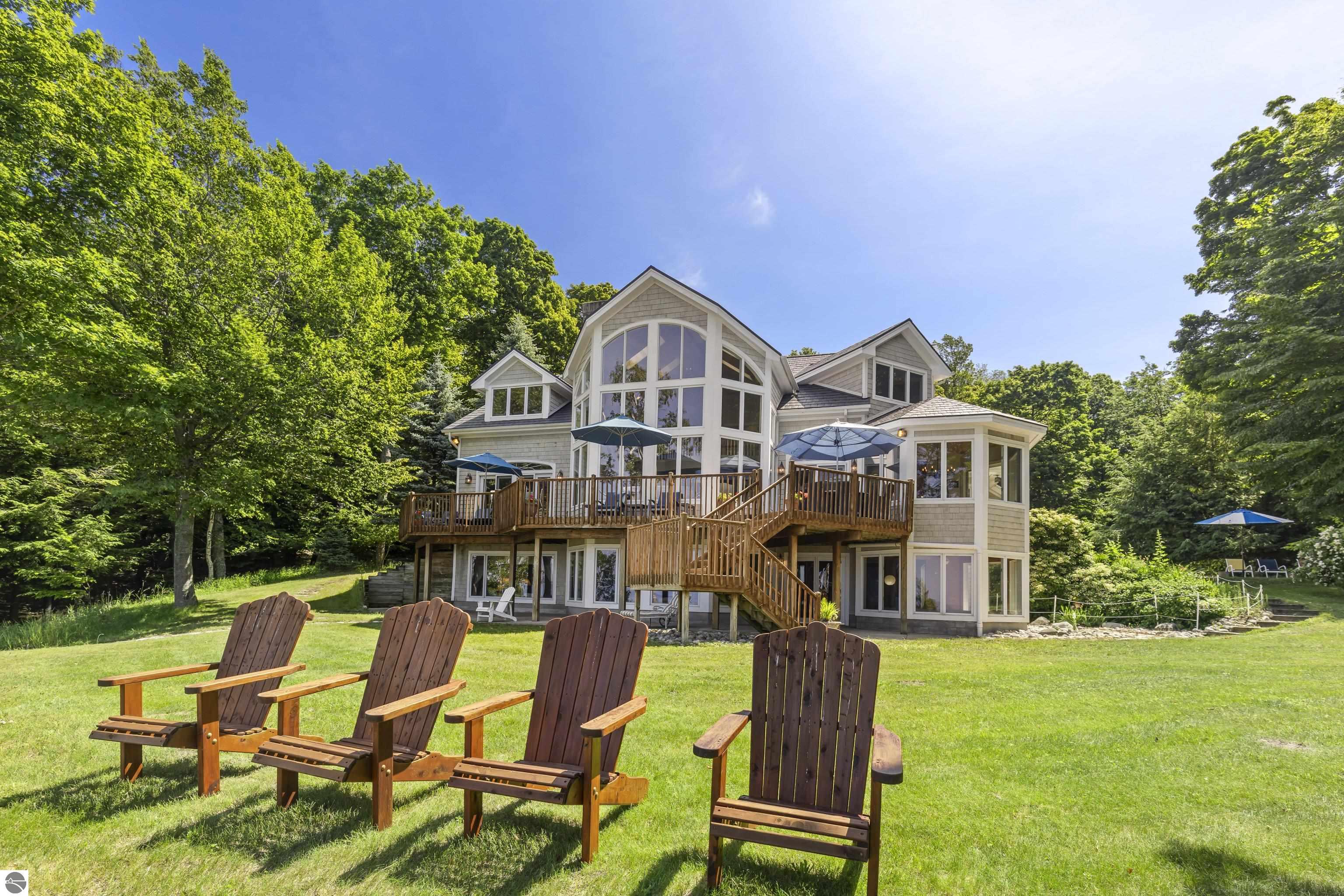 2855 Eleven Mile Road