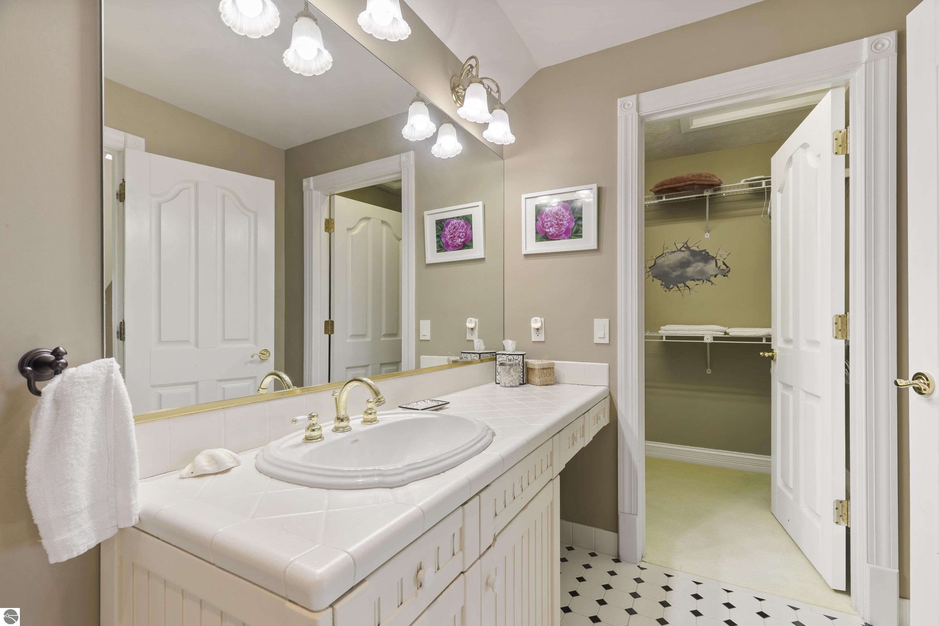 2855 Eleven Mile Road