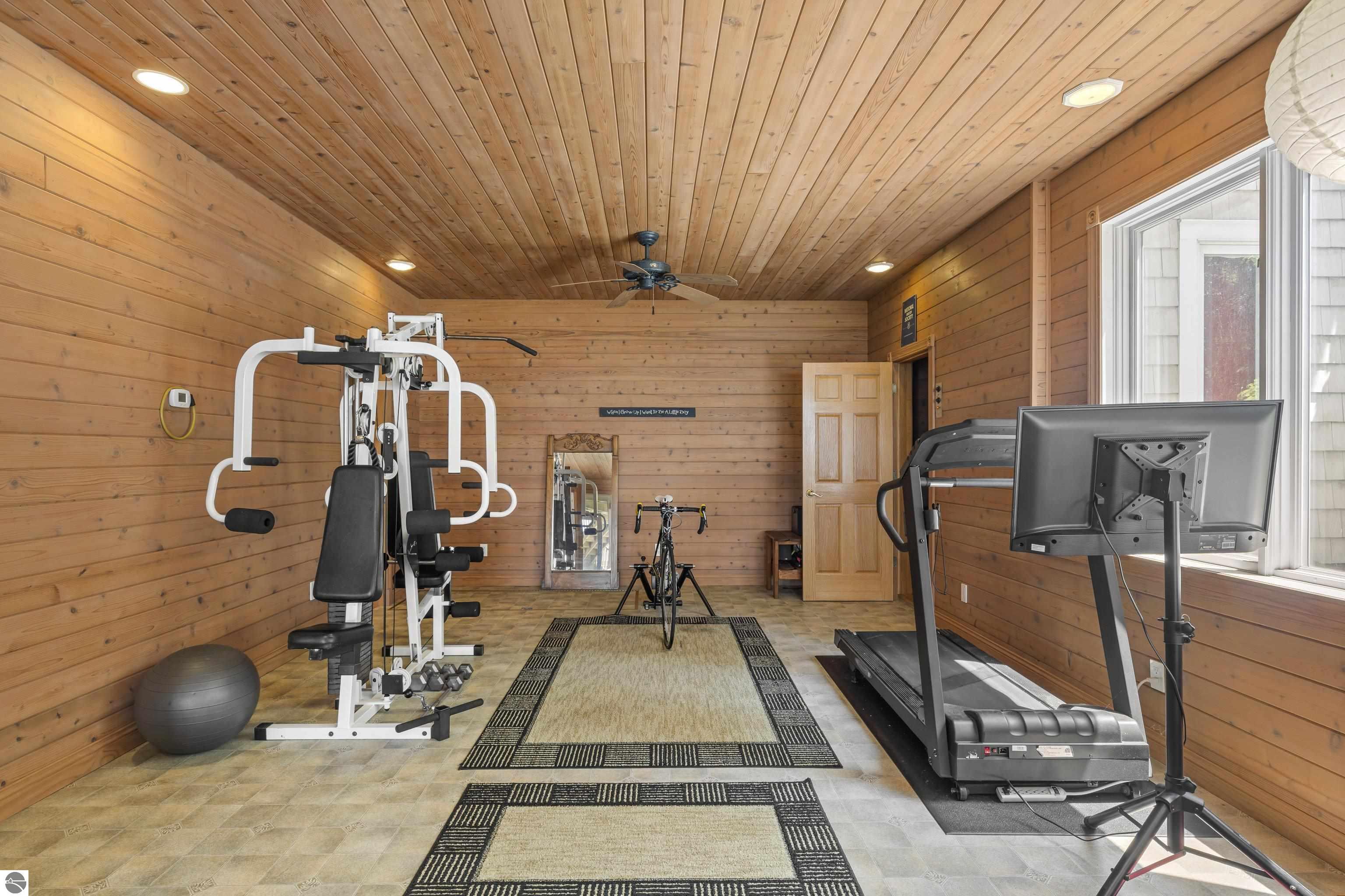 2855 Eleven Mile Road