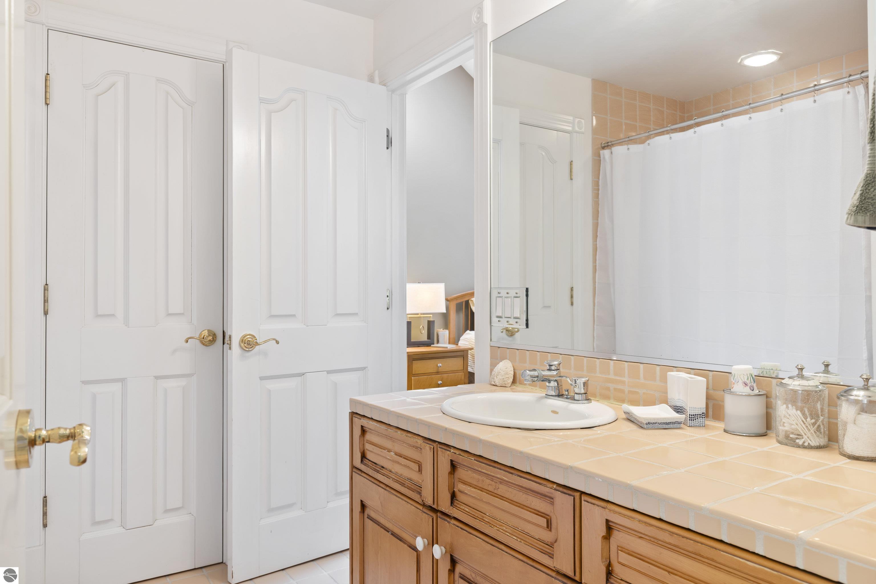 2855 Eleven Mile Road