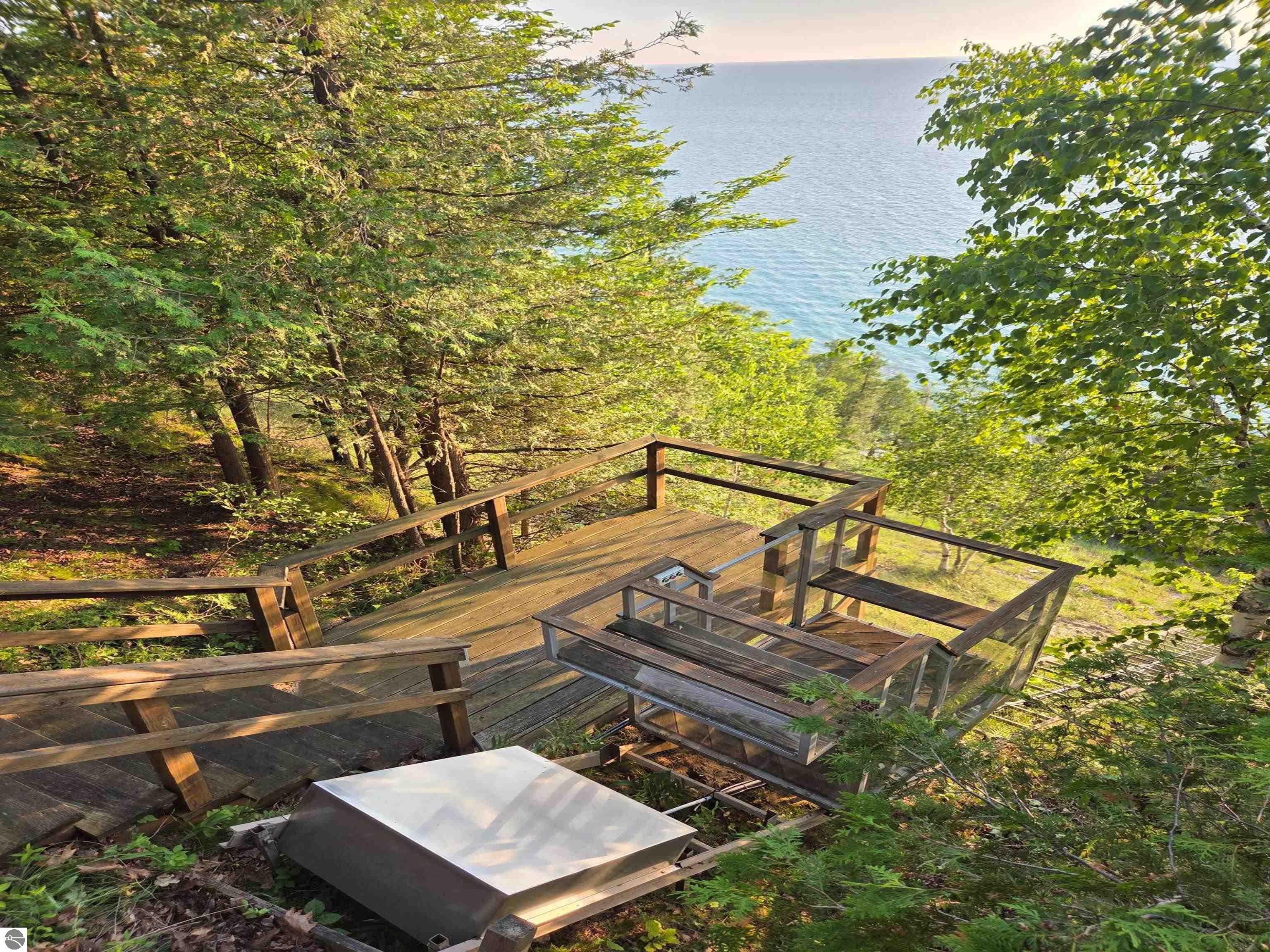 2855 Eleven Mile Road