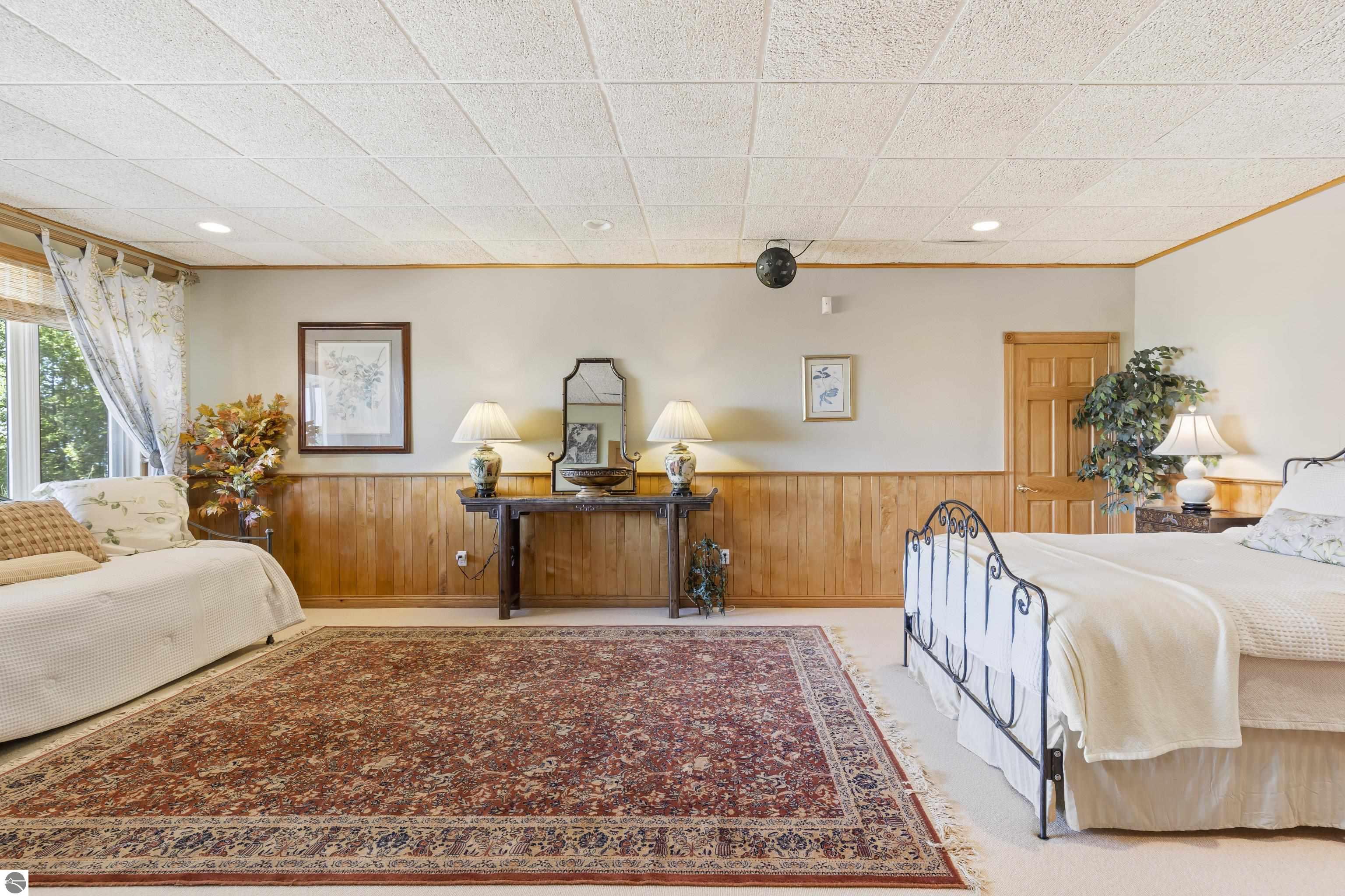 2855 Eleven Mile Road