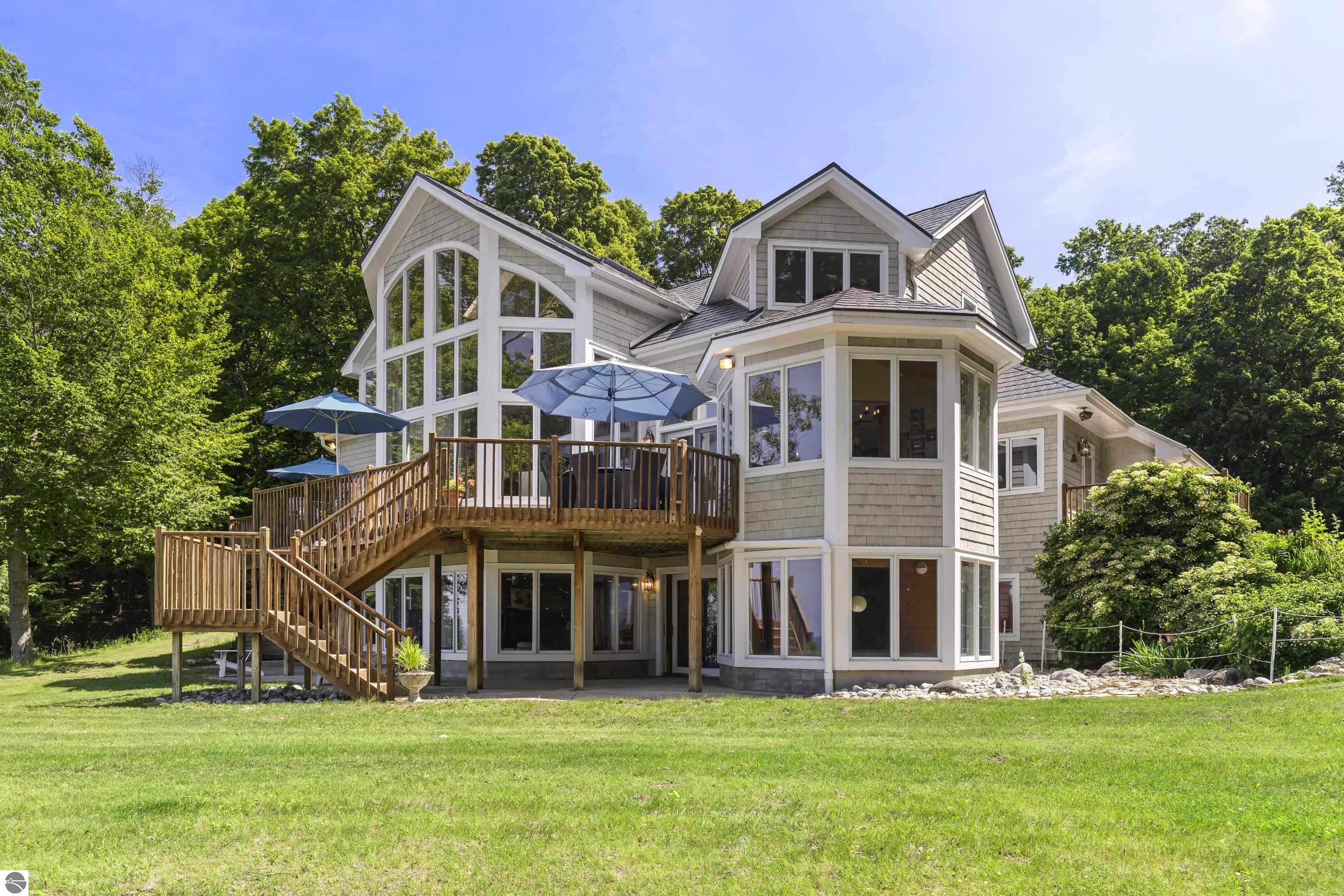 2855 Eleven Mile Road