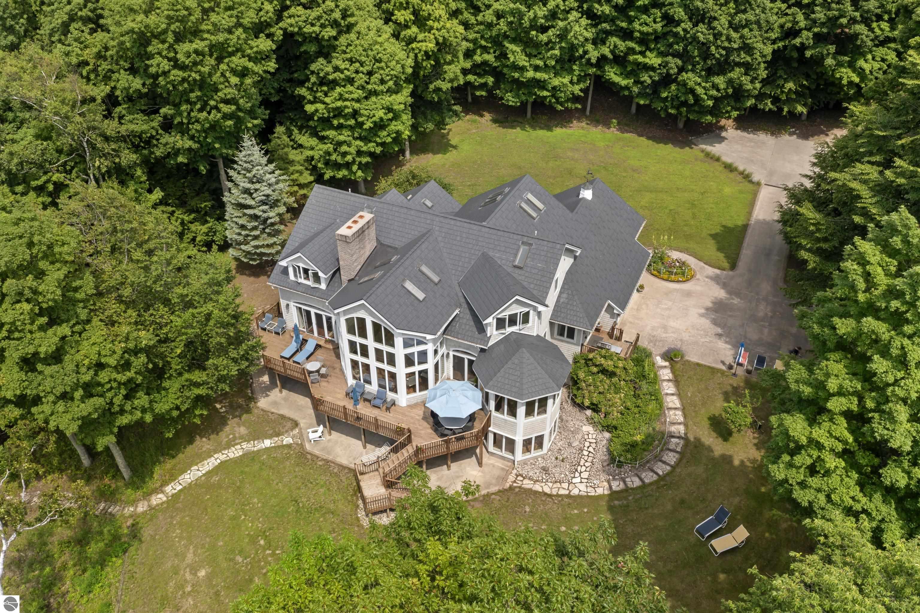 2855 Eleven Mile Road