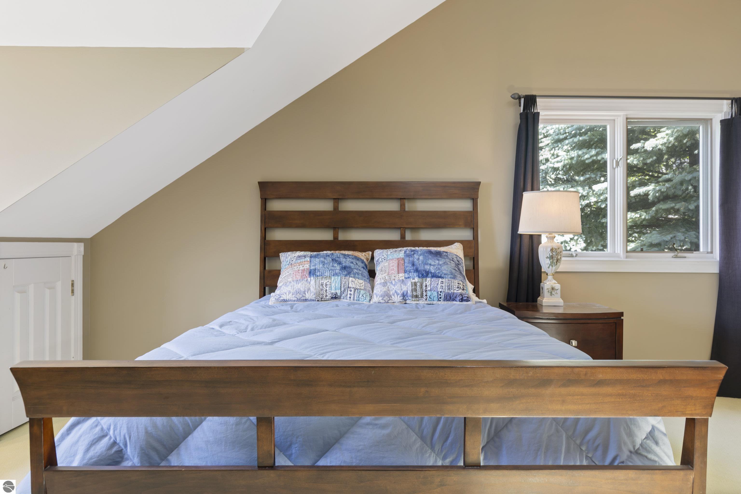 2855 Eleven Mile Road