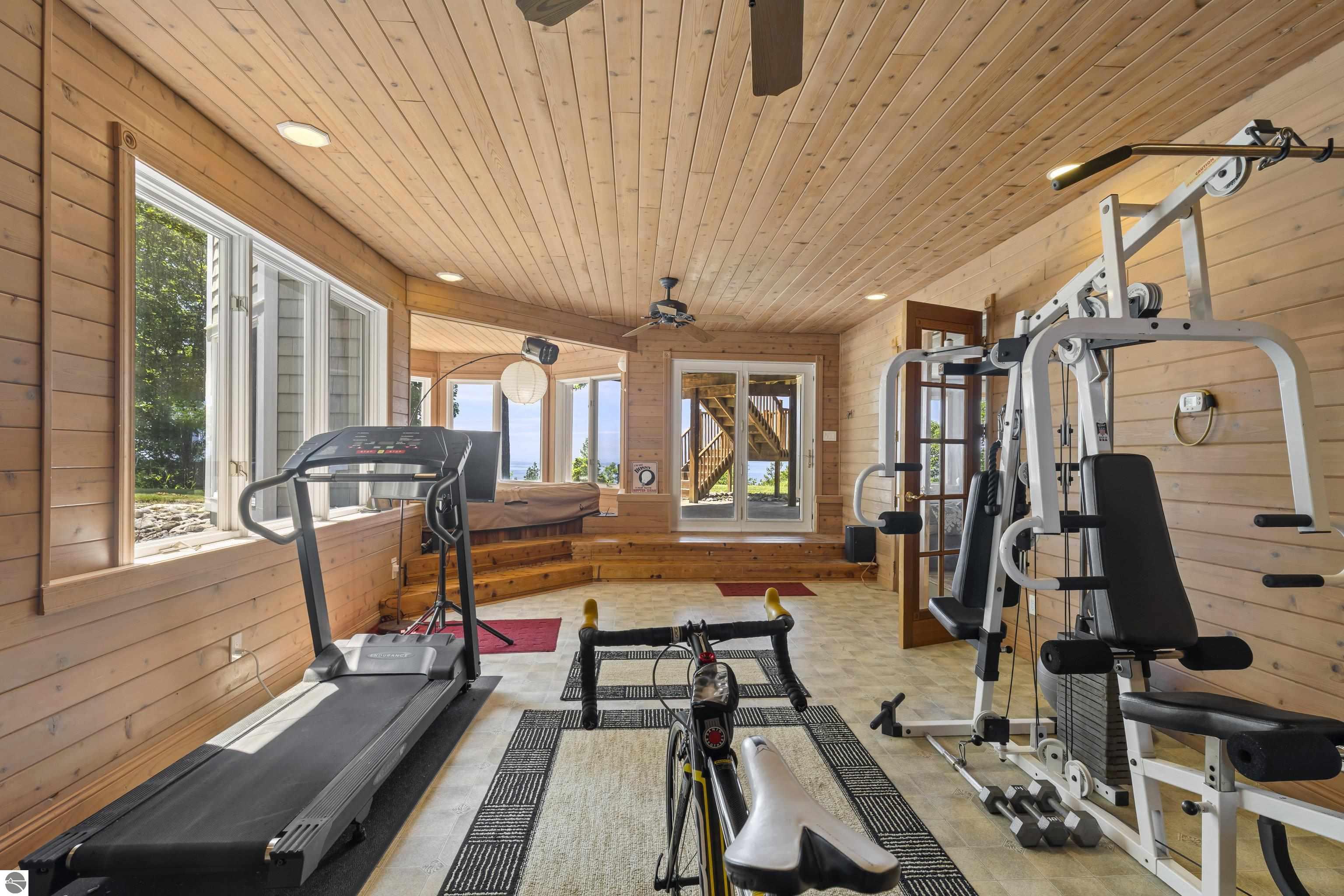 2855 Eleven Mile Road