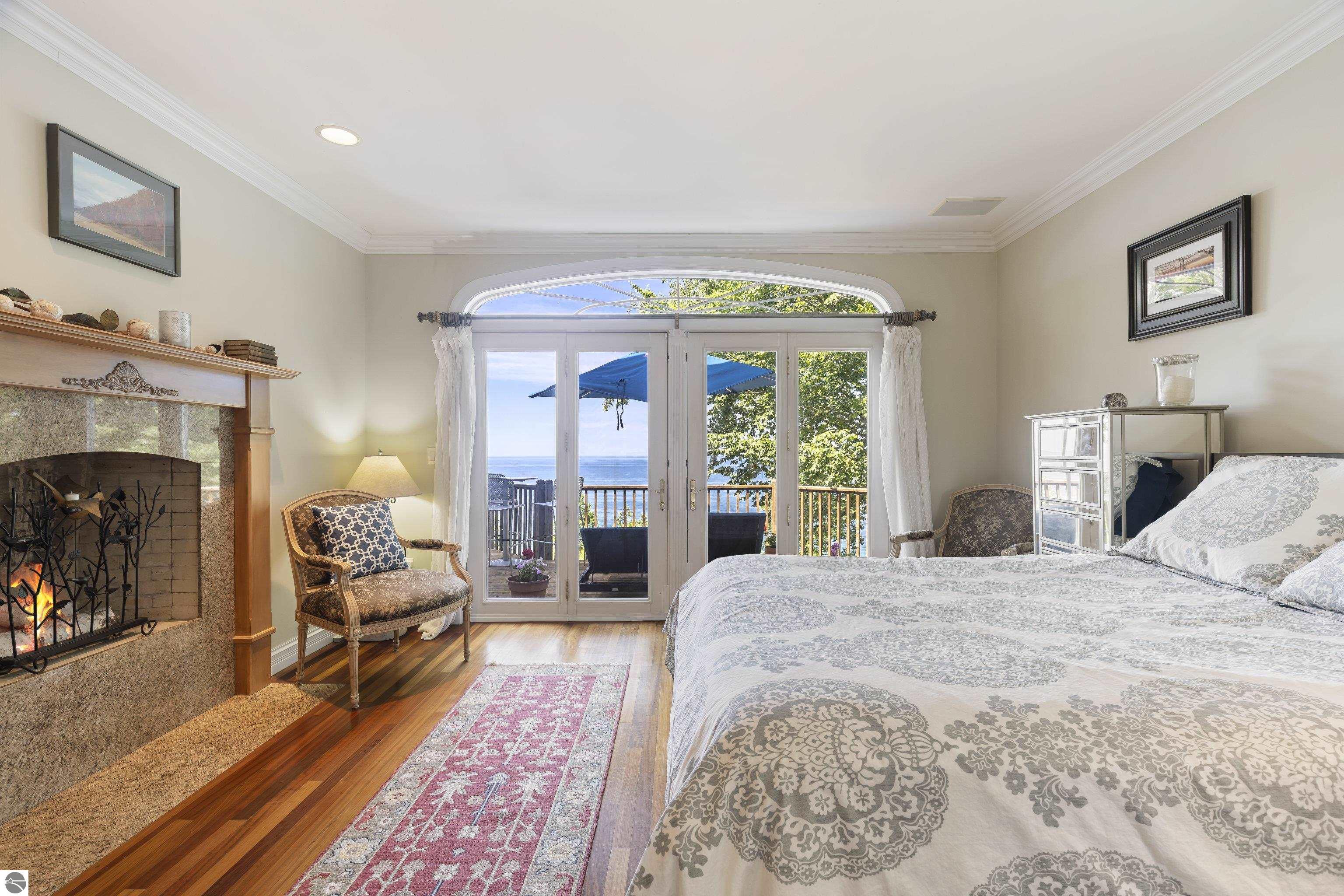 2855 Eleven Mile Road