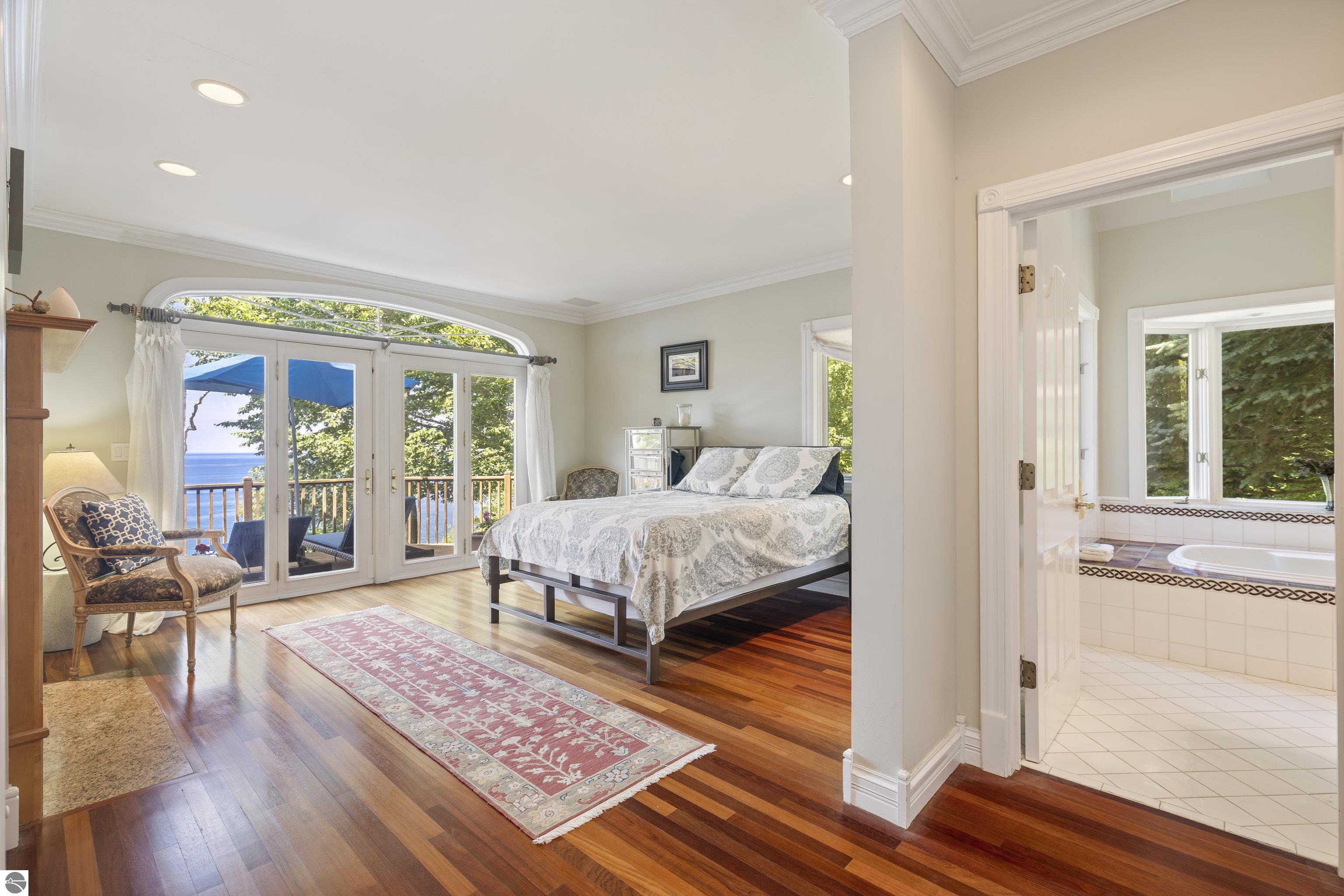 2855 Eleven Mile Road