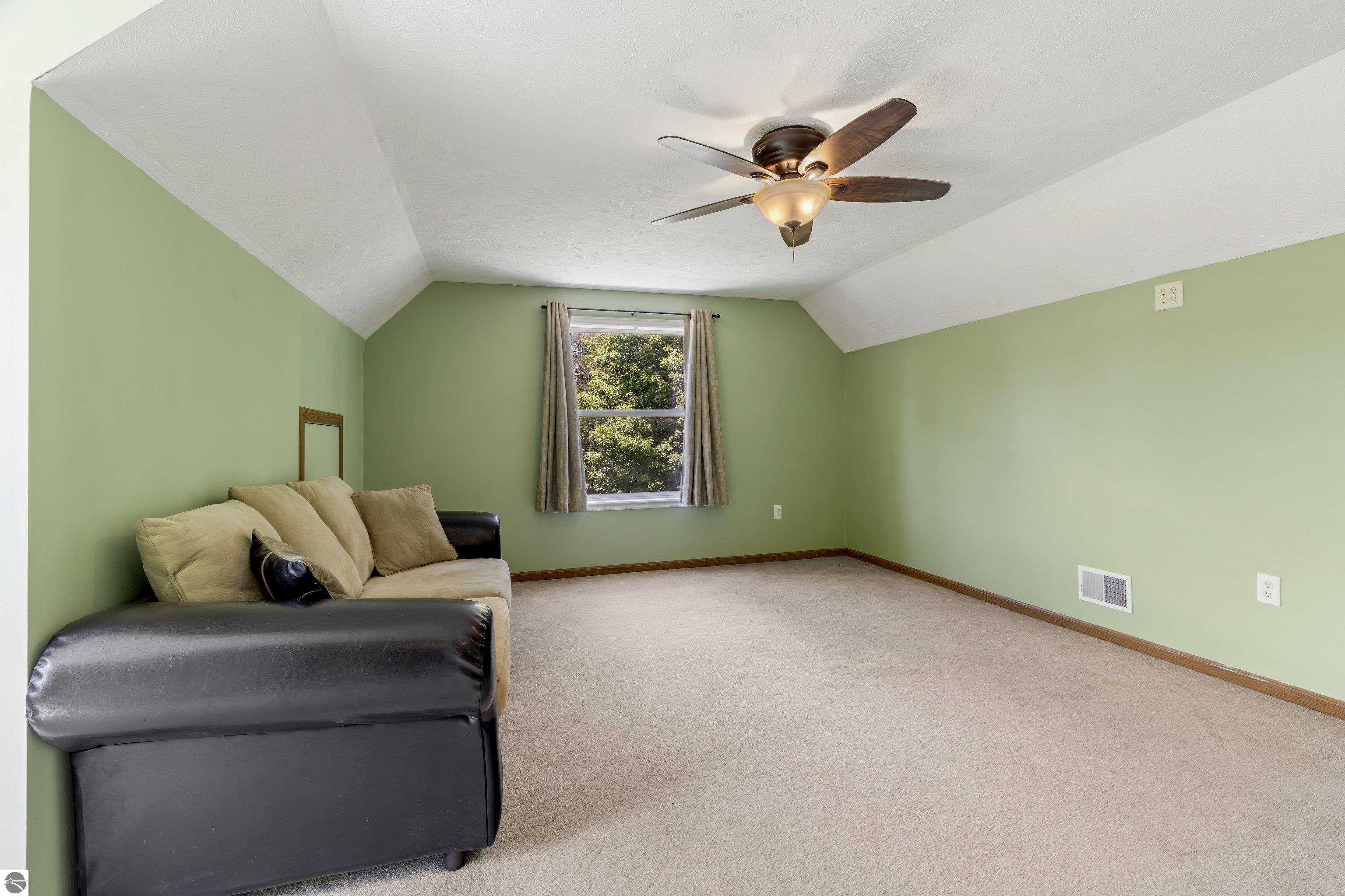 1012 W River Road