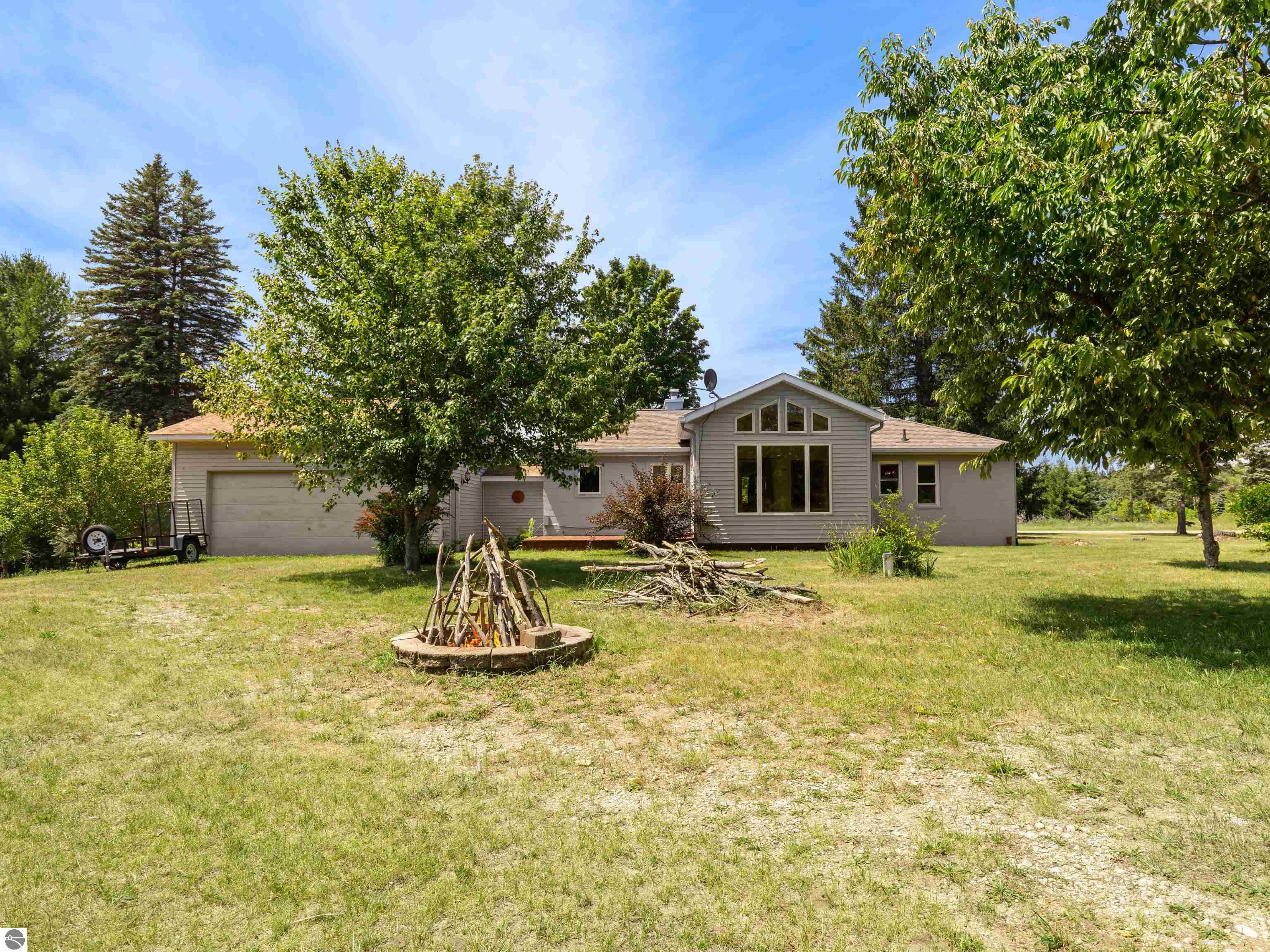 3703 S Carmean Road