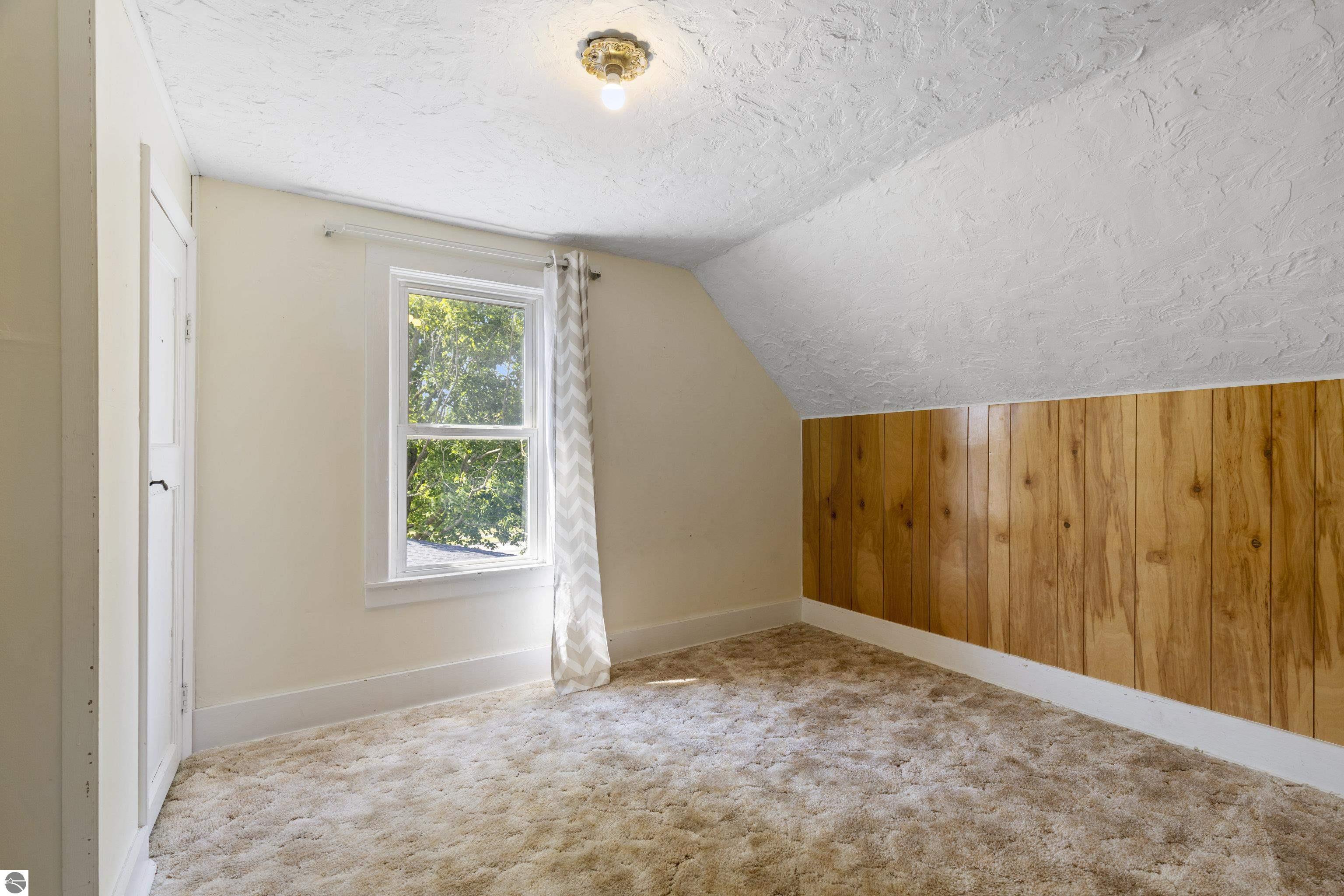 123 S Benzie Boulevard